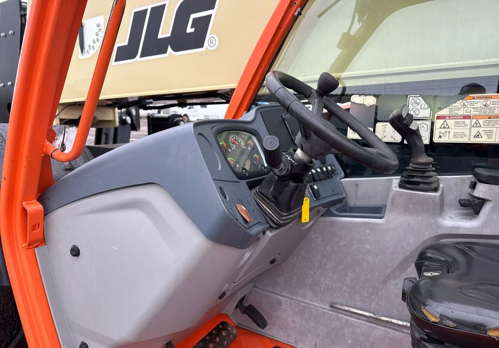 2019 JLG 1255