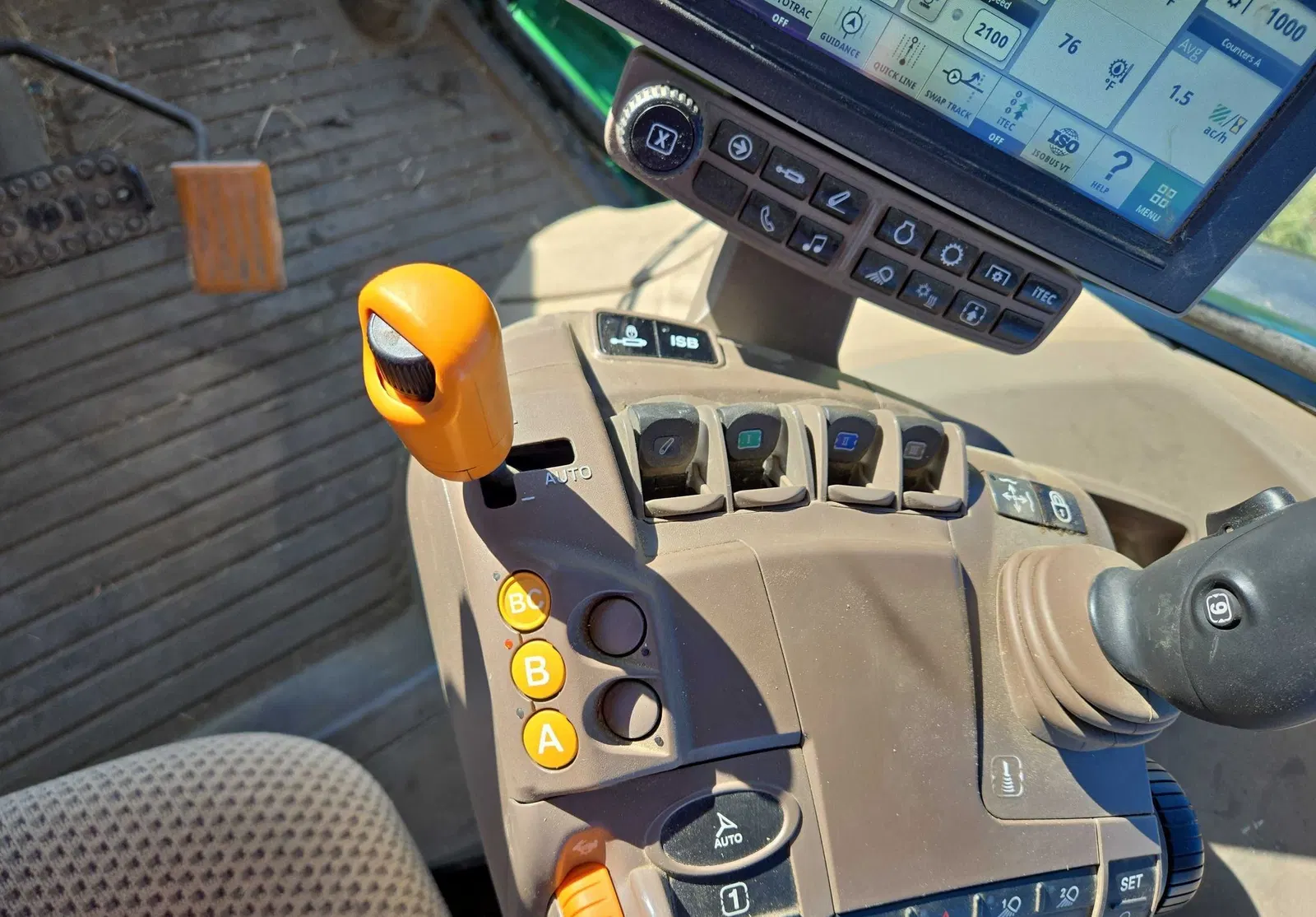 2021 John Deere 6175R
