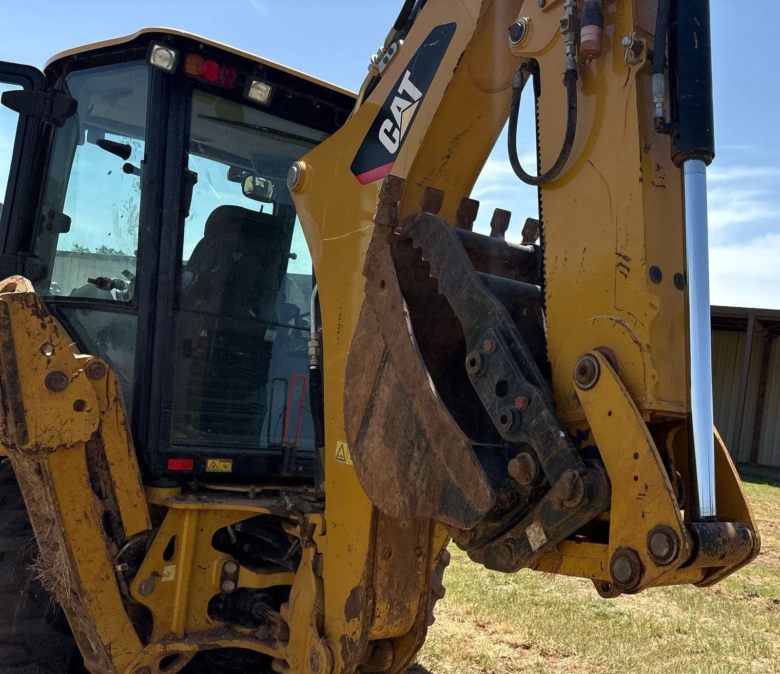 2016 Caterpillar 420F2