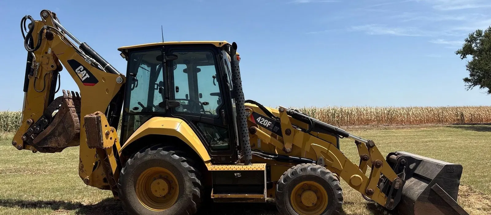 2016 Caterpillar 420F2