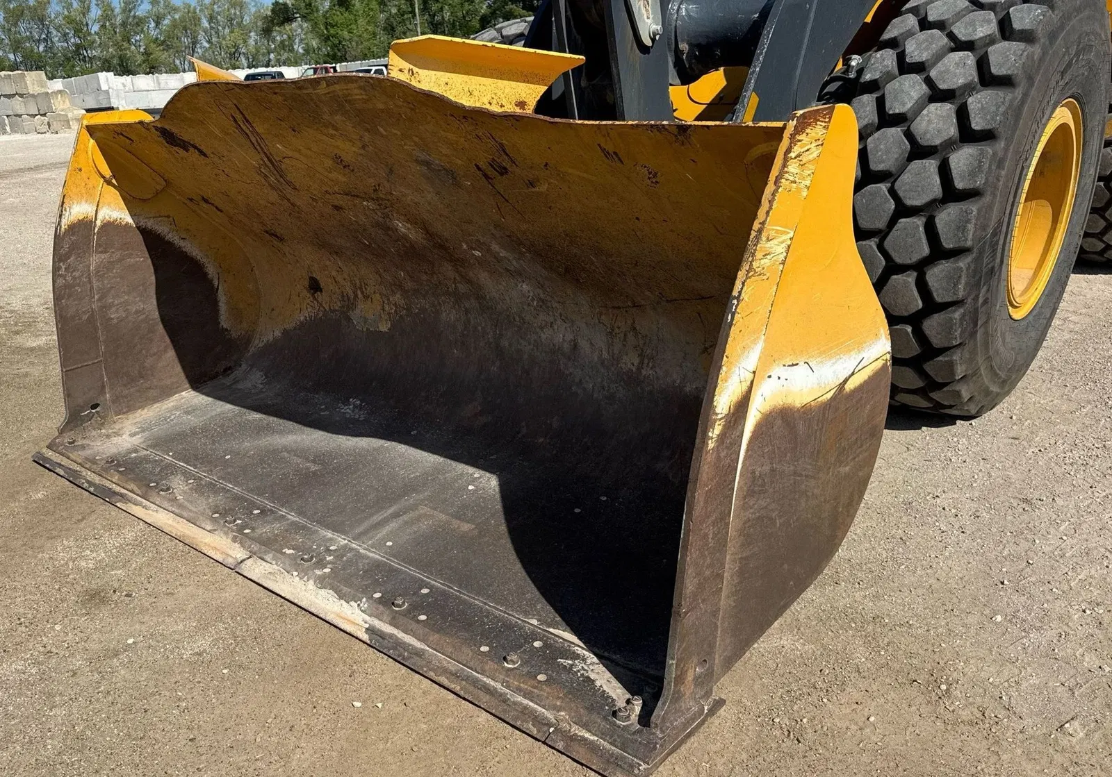 2023 John Deere 524P
