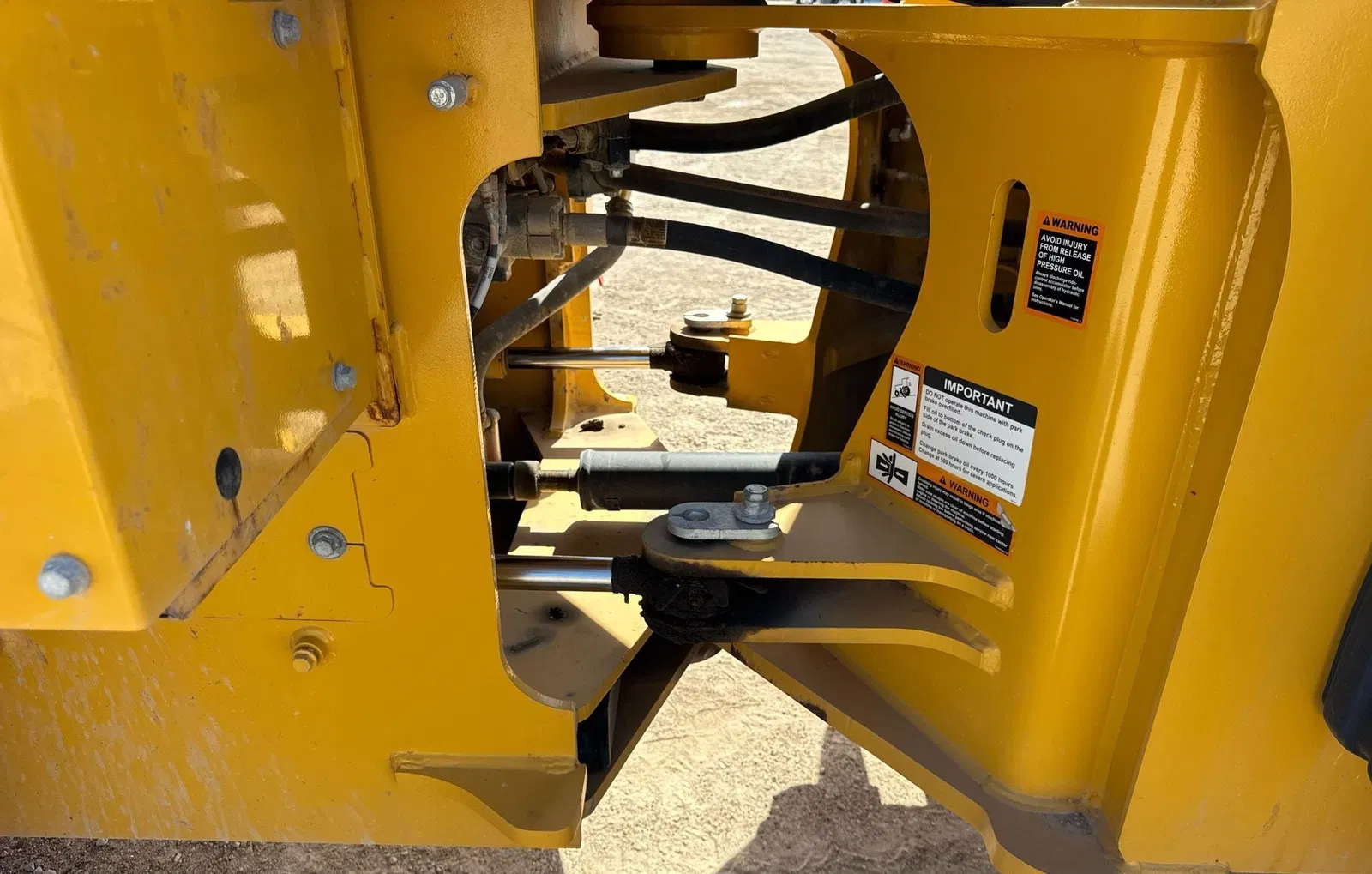 2023 John Deere 524P