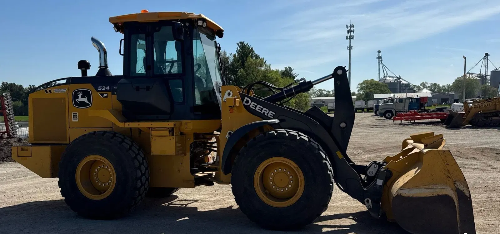 2023 John Deere 524P
