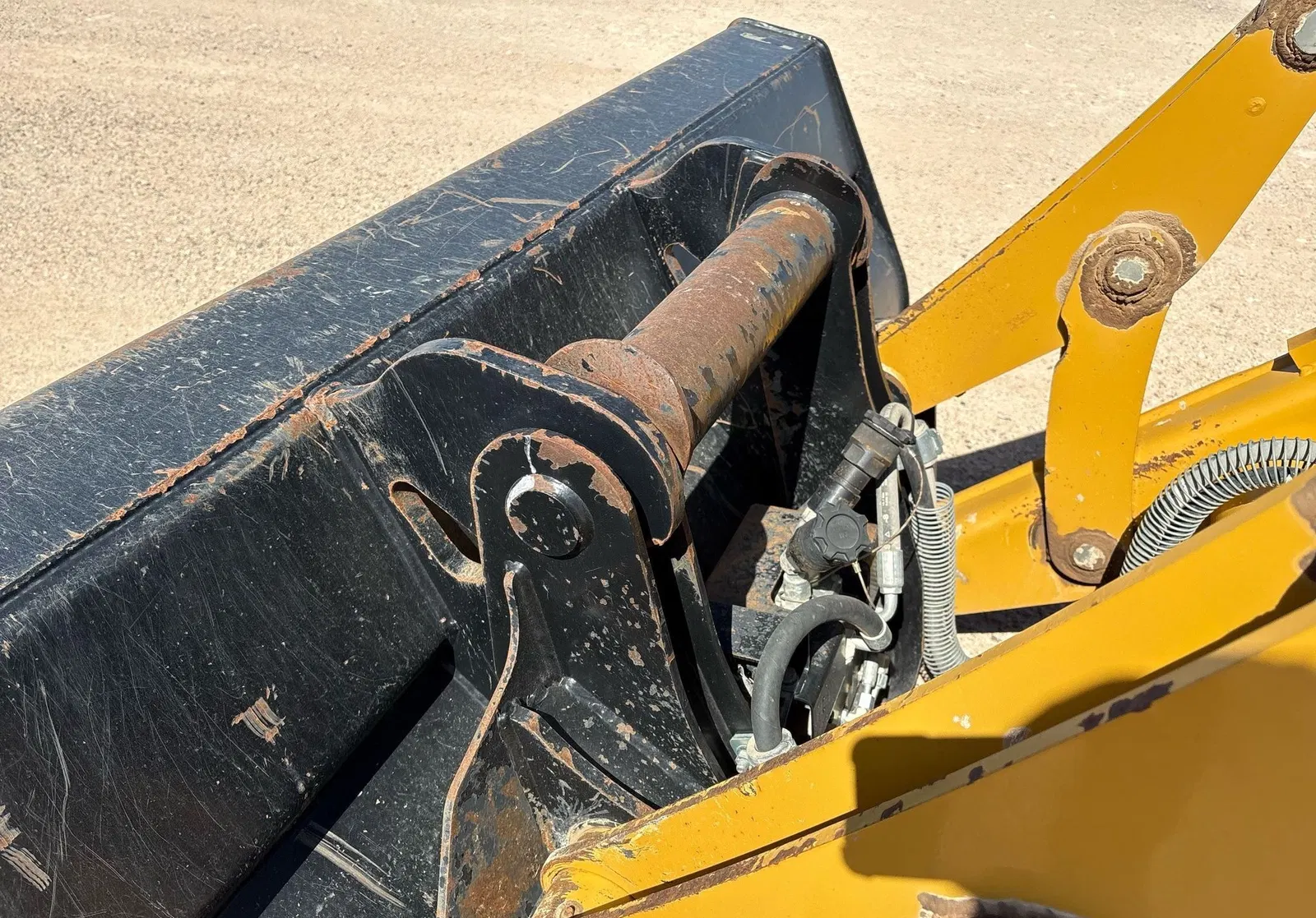 2019 Caterpillar 420F2