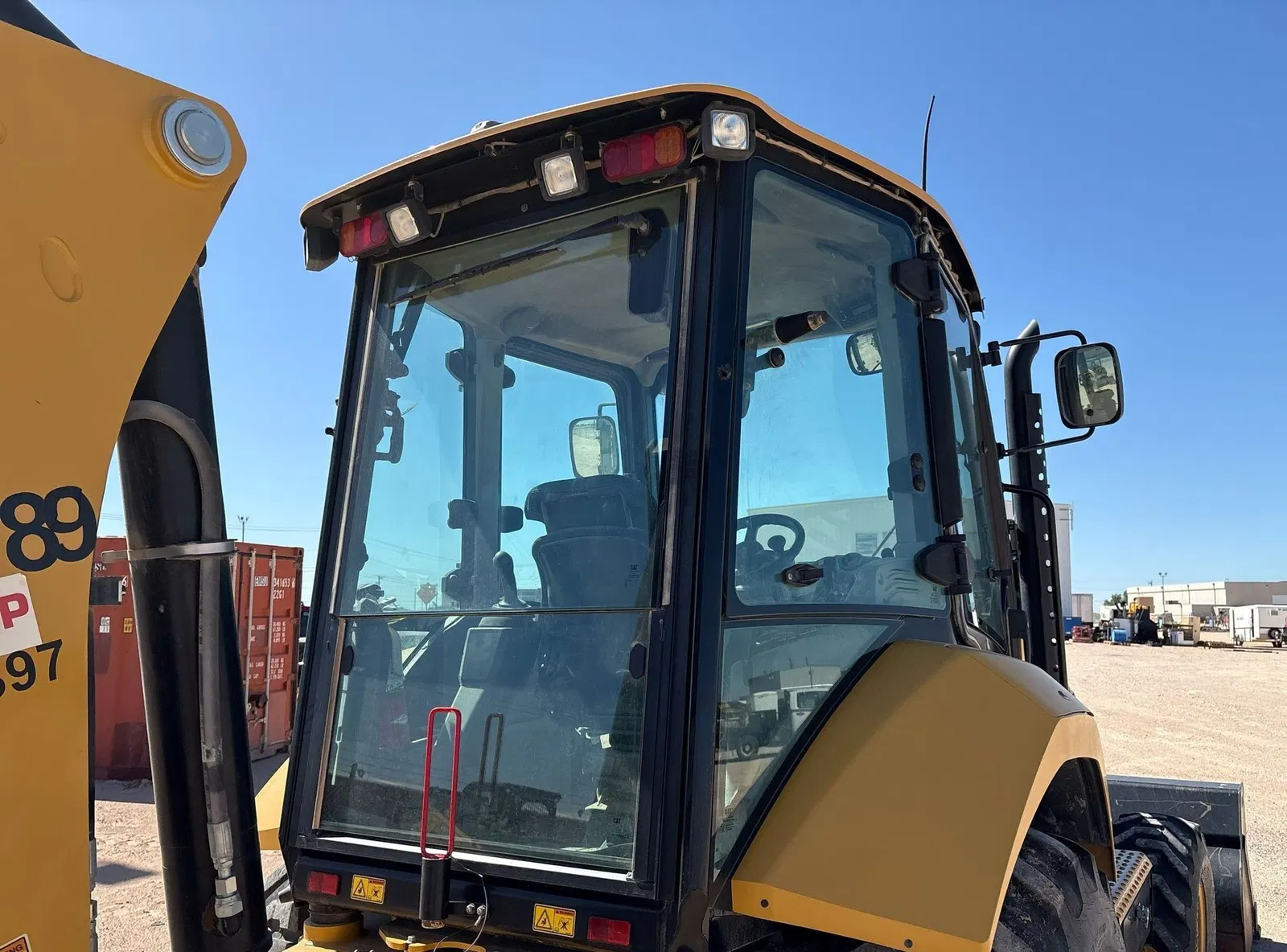 2019 Caterpillar 420F2