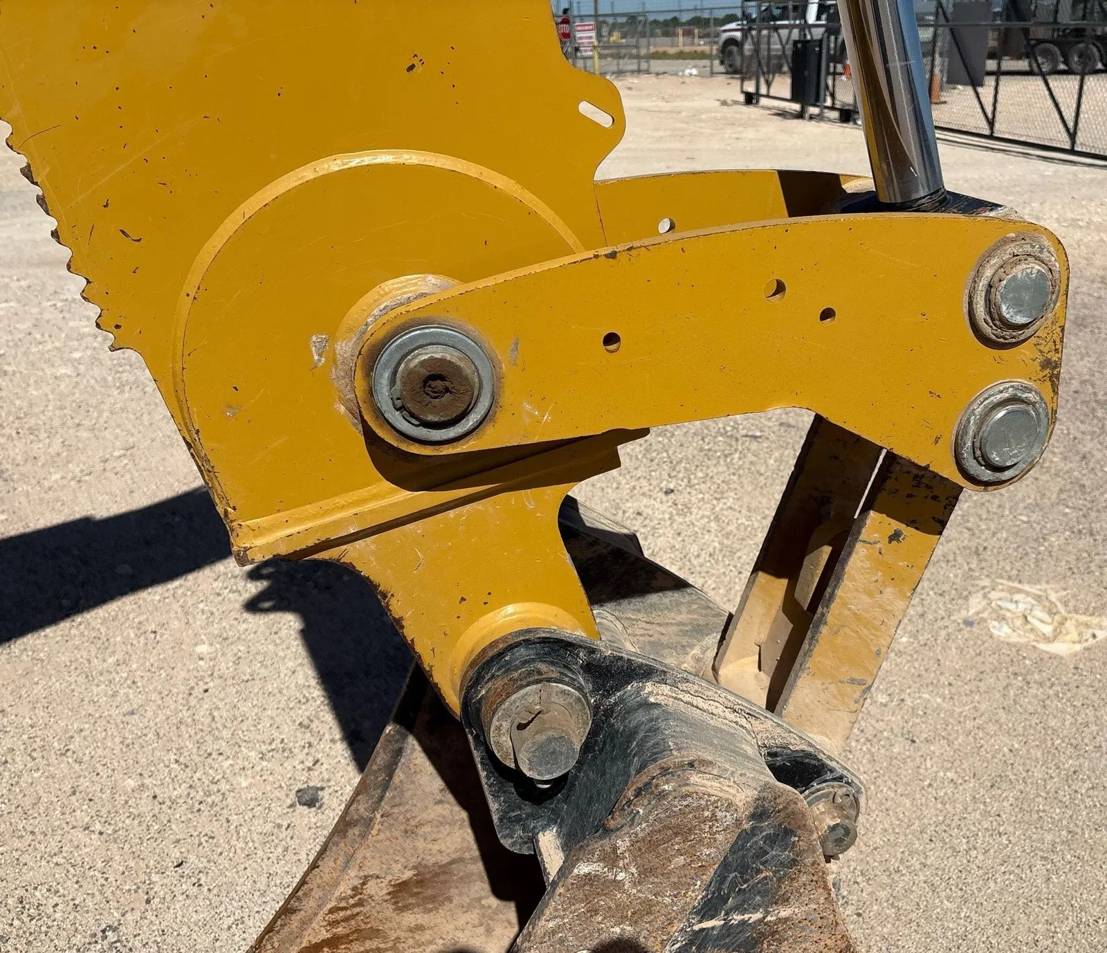 2019 Caterpillar 420F2