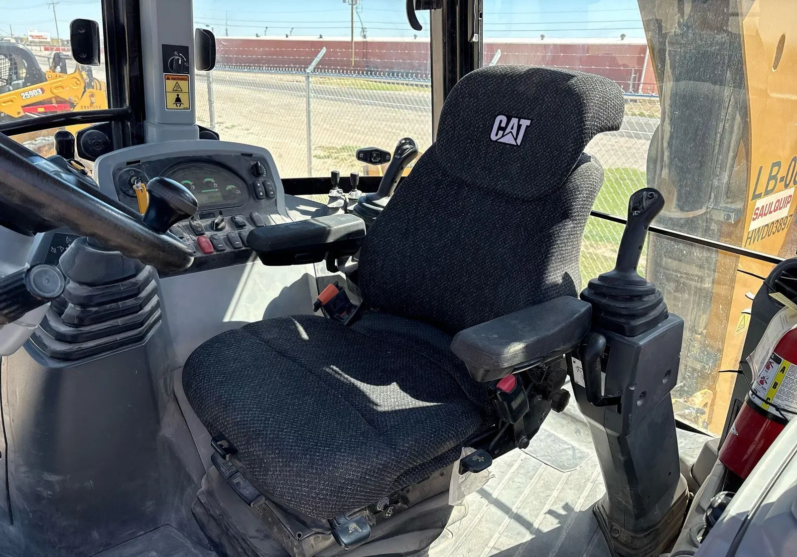 2019 Caterpillar 420F2