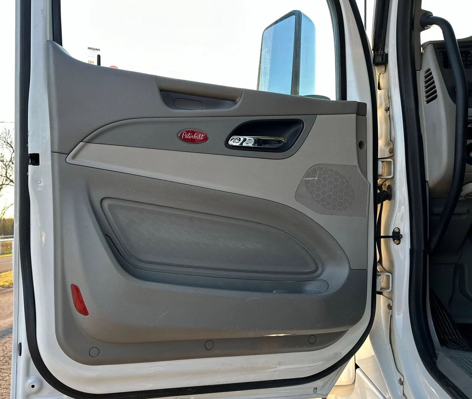 2022 Peterbilt 567
