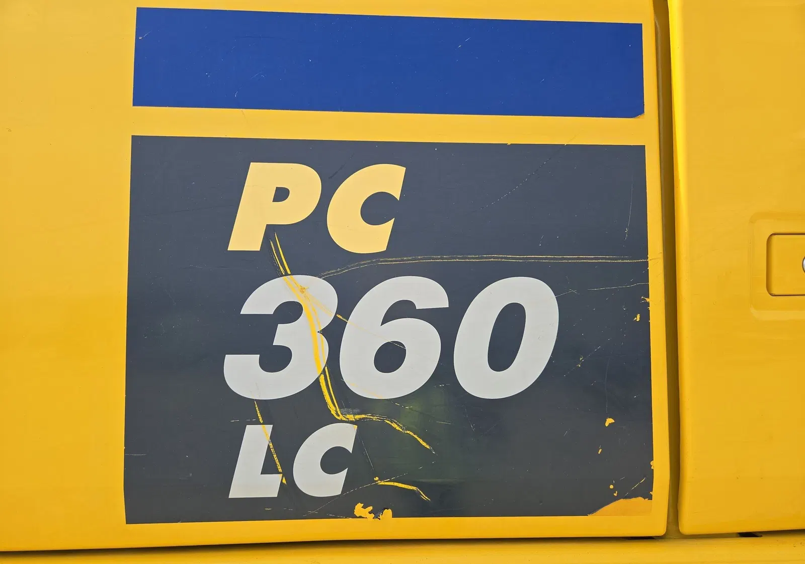 2020 Komatsu PC360LC-11