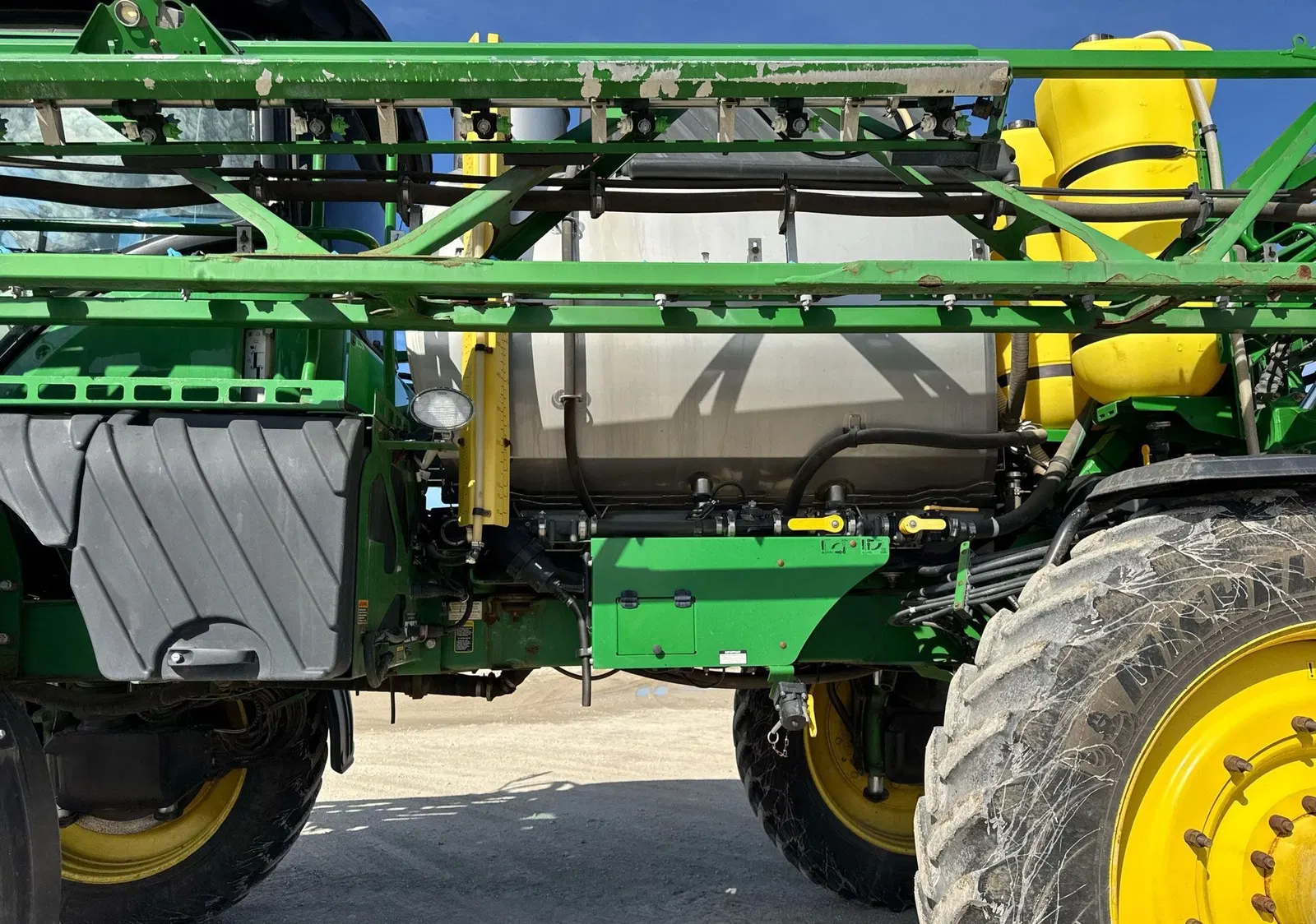 2017 John Deere R4045