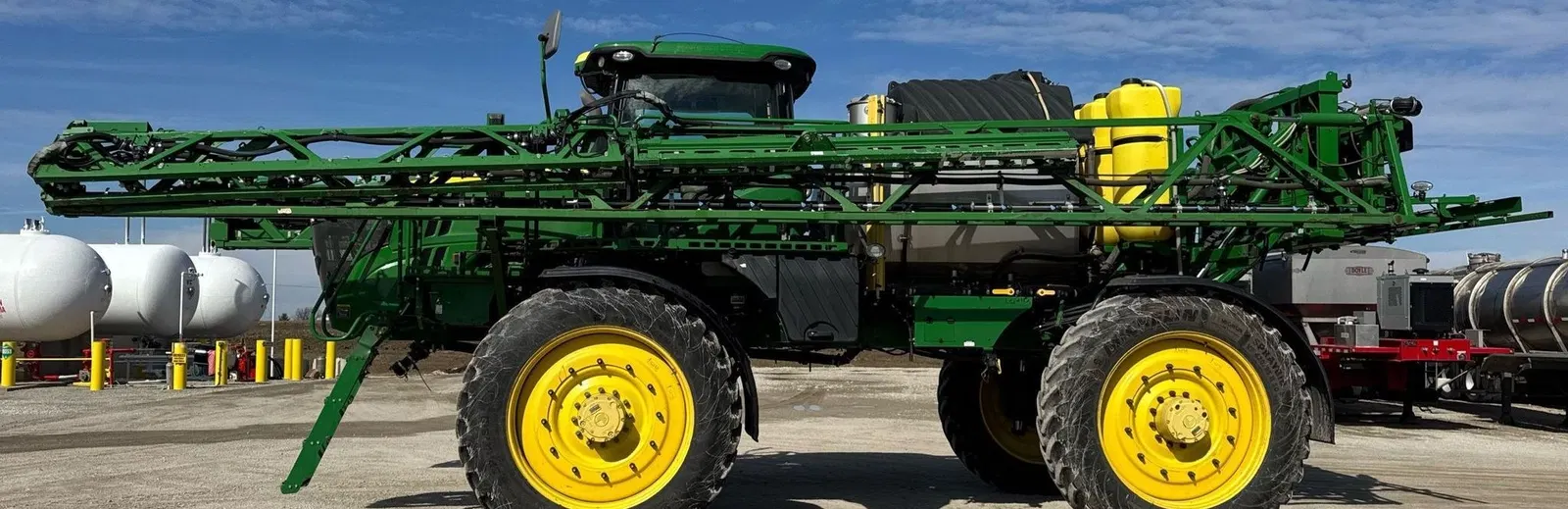 2017 John Deere R4045