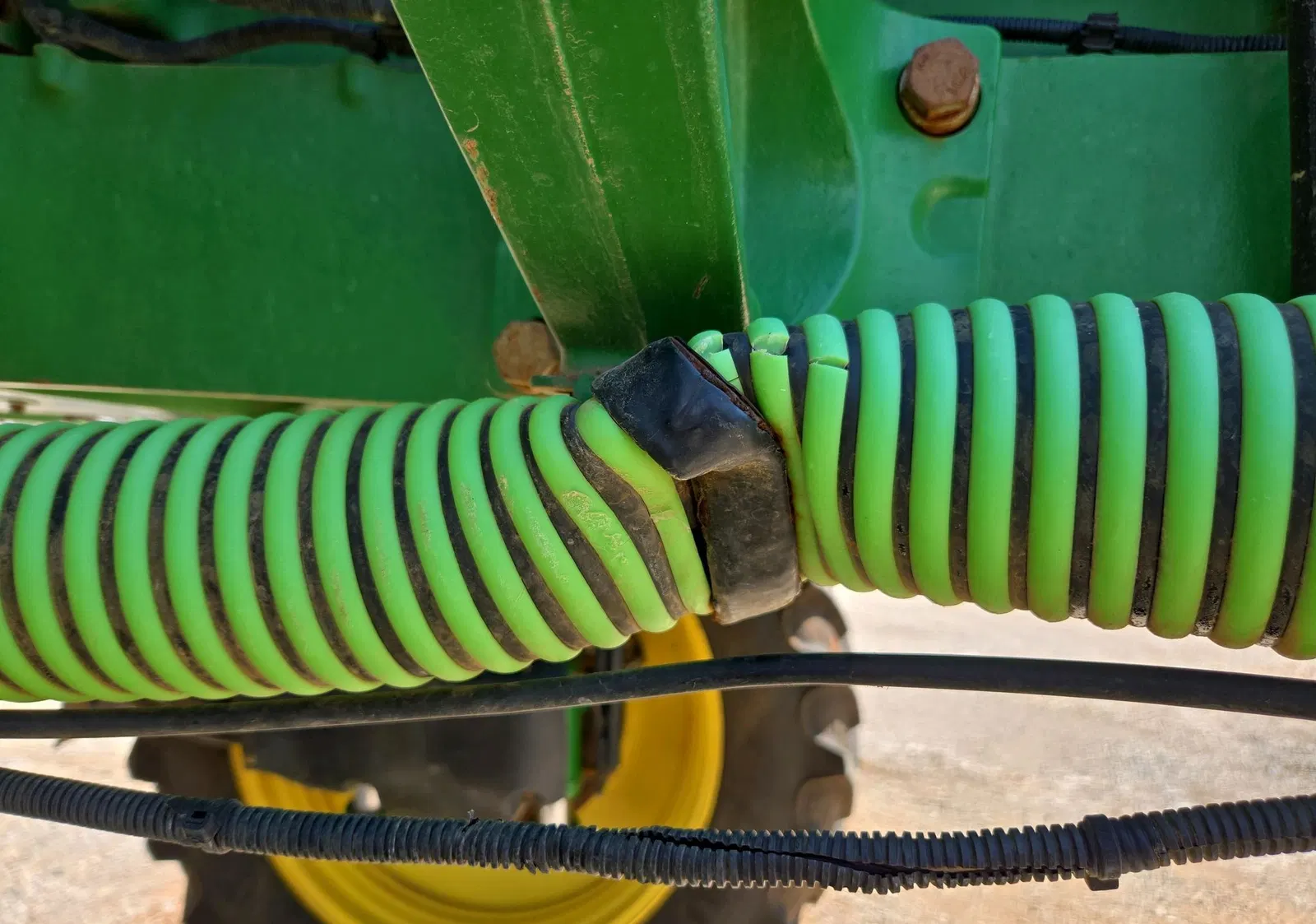 2018 John Deere R4038