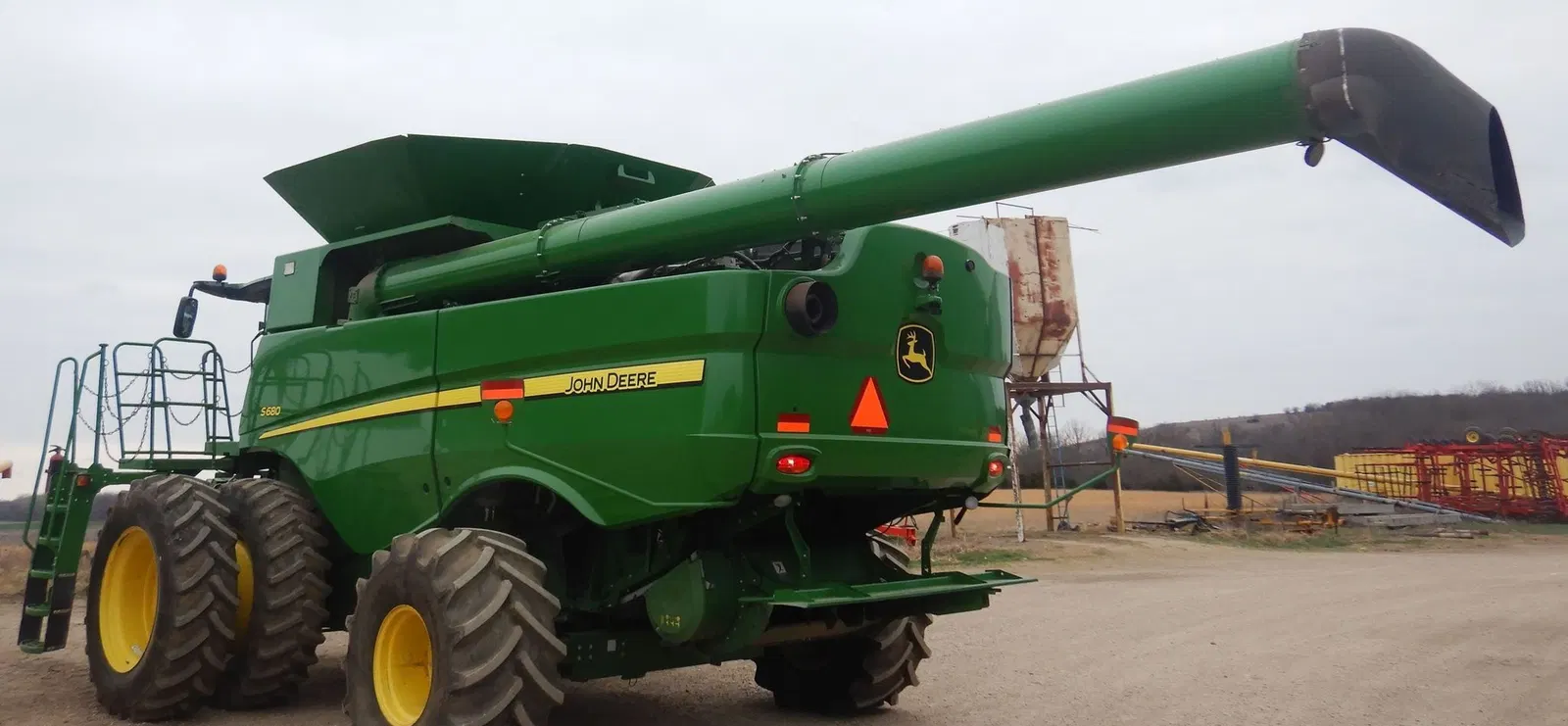 2017 John Deere S680S