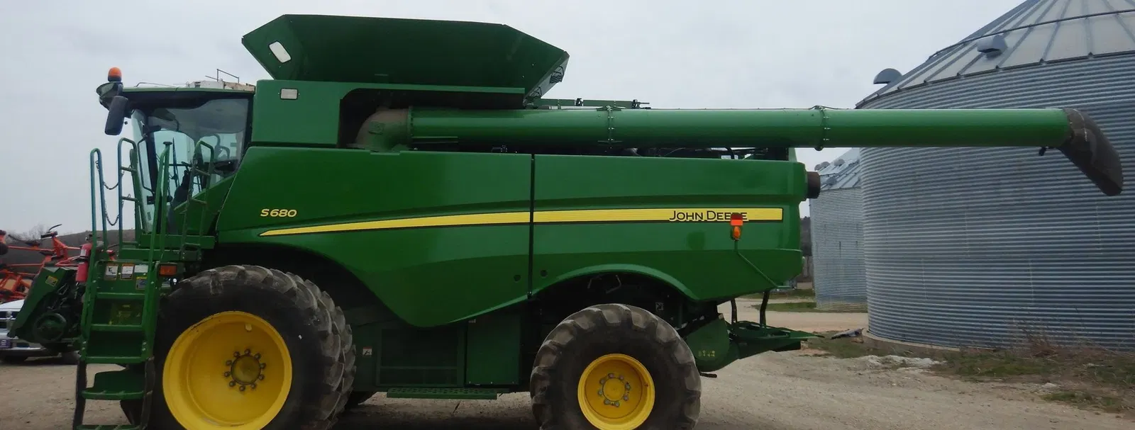 2017 John Deere S680S