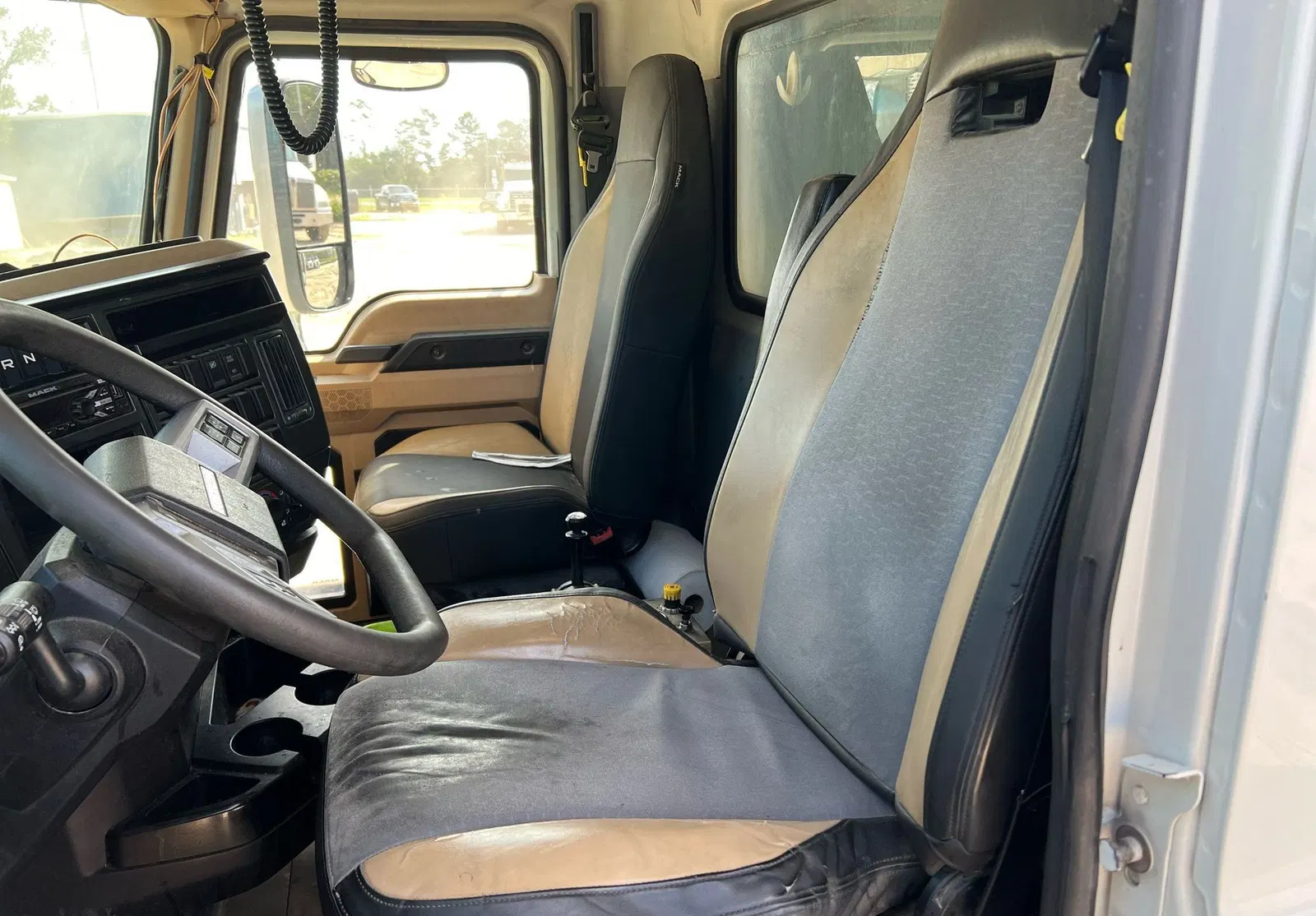 2019 Mack Granite