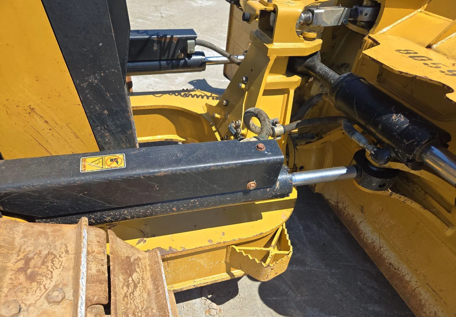 2019 Caterpillar D6K2