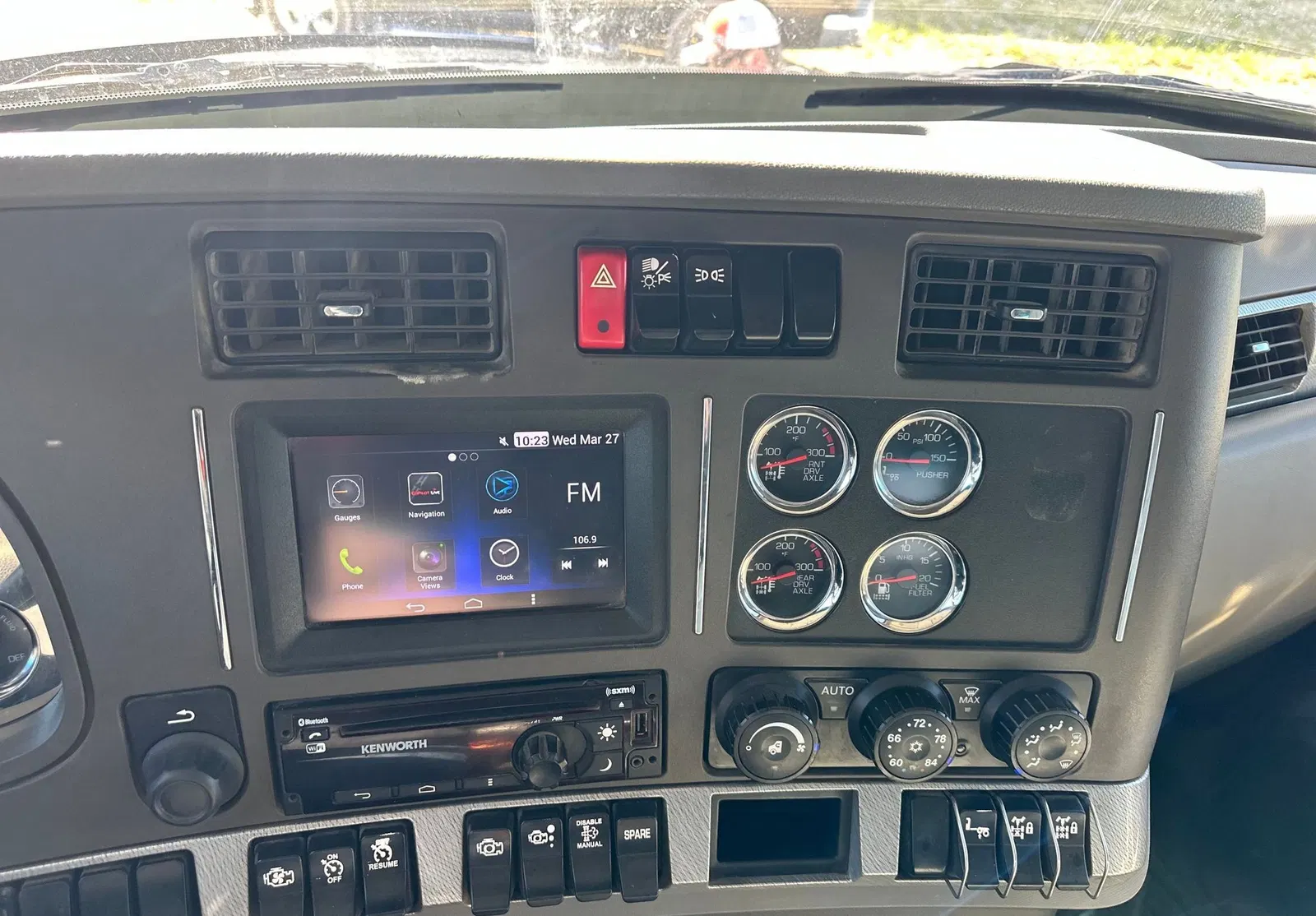 2017 Kenworth T880