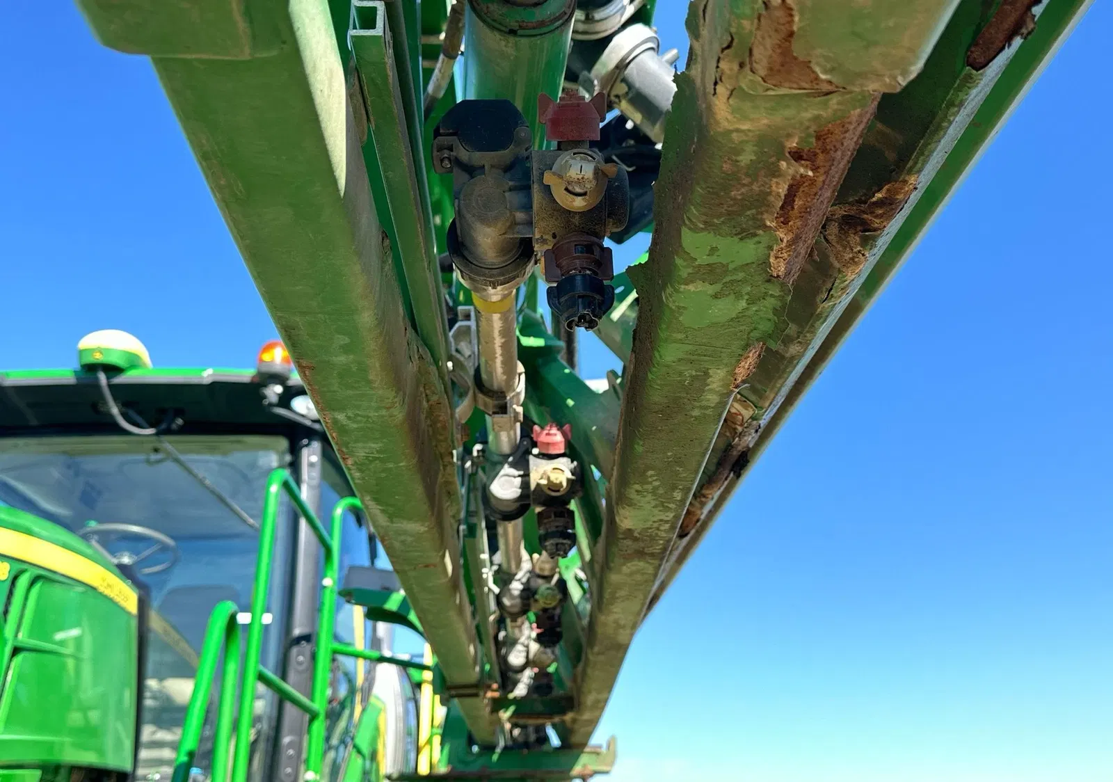 2017 John Deere R4038
