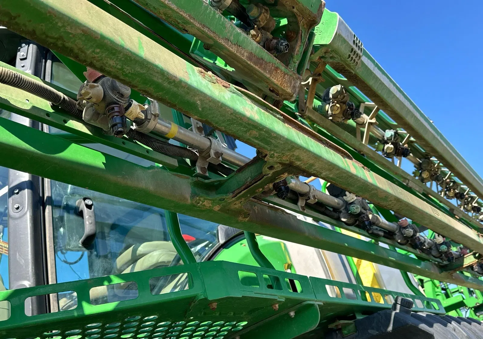 2017 John Deere R4038