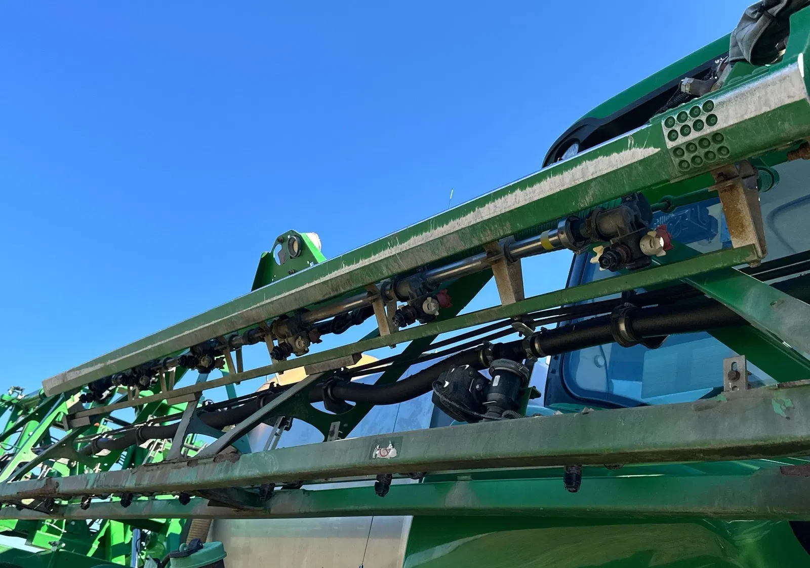 2017 John Deere R4038