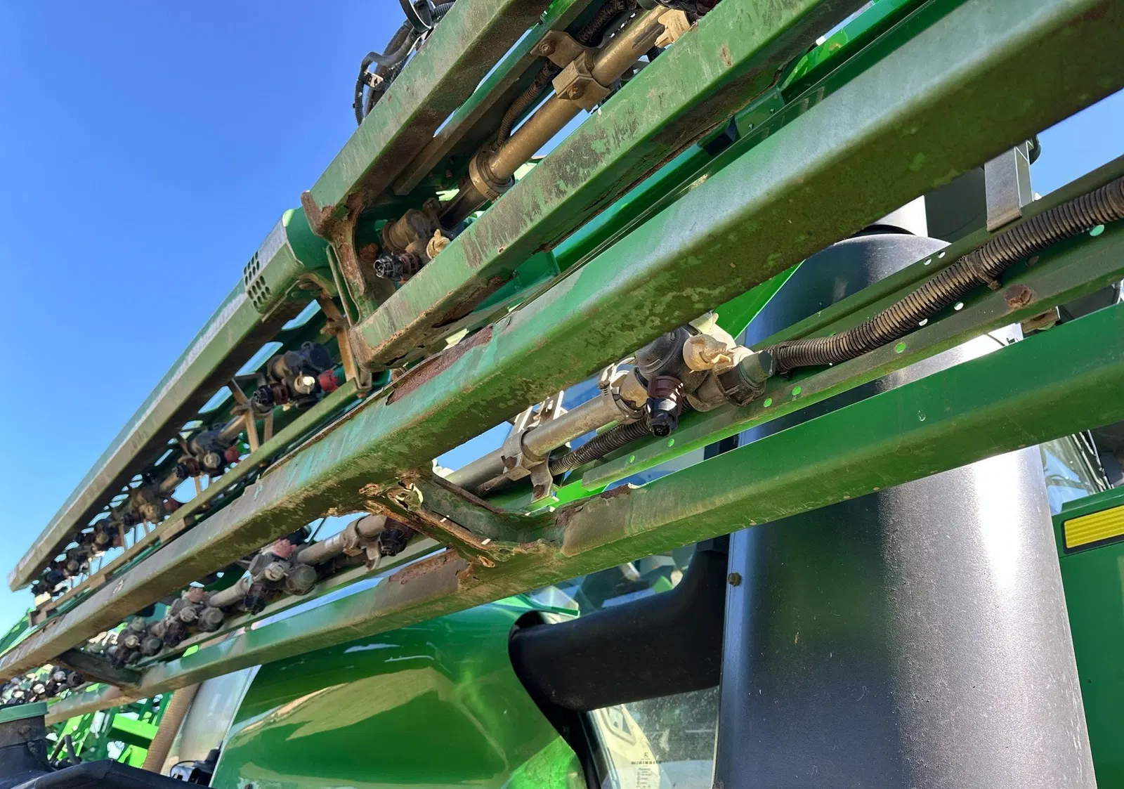 2017 John Deere R4038