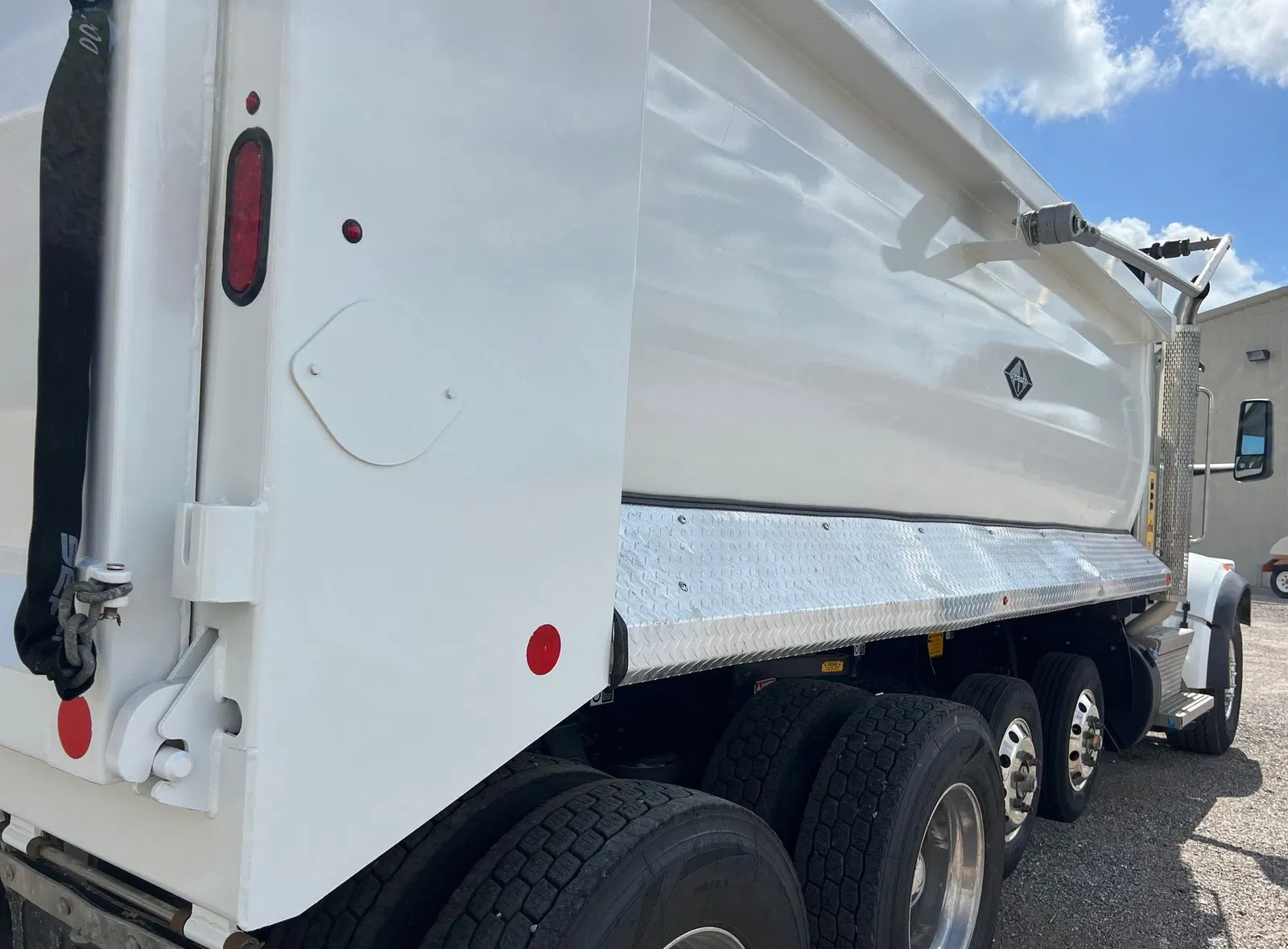 2019 Mack Granite