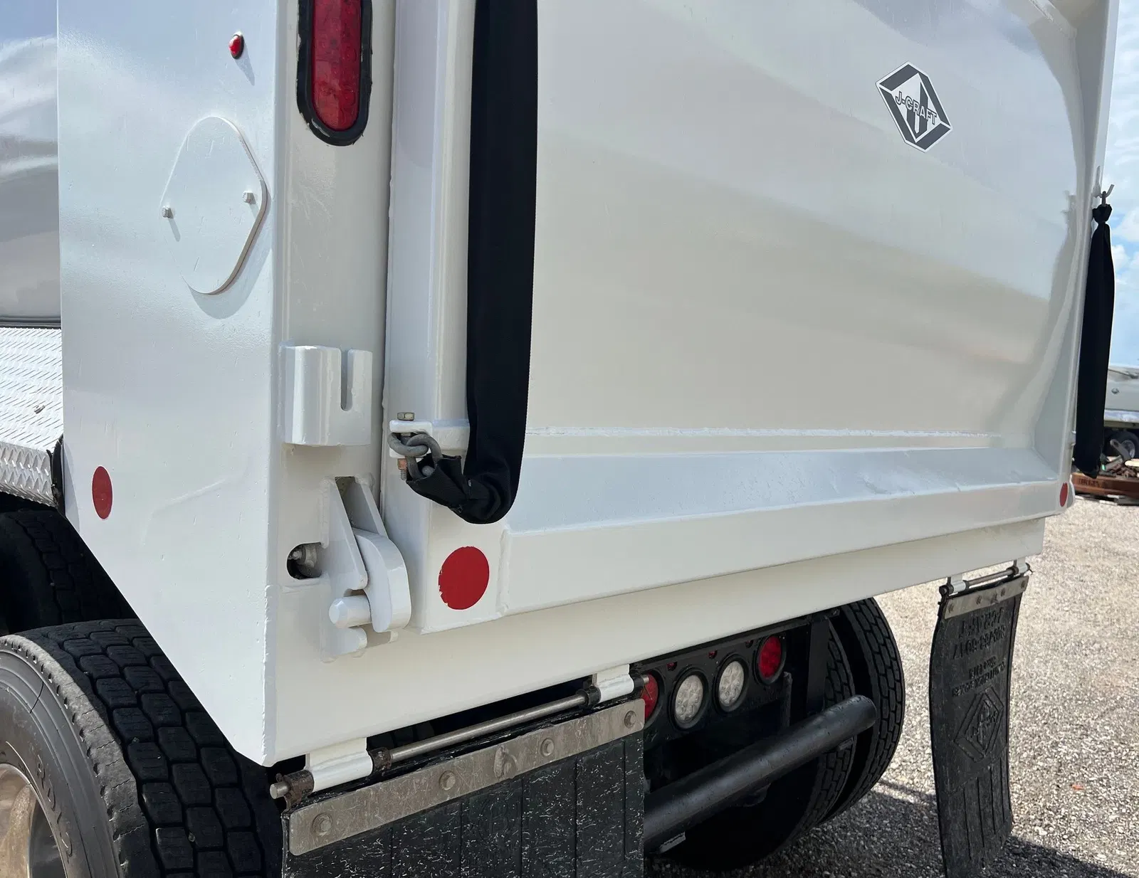 2019 Mack Granite
