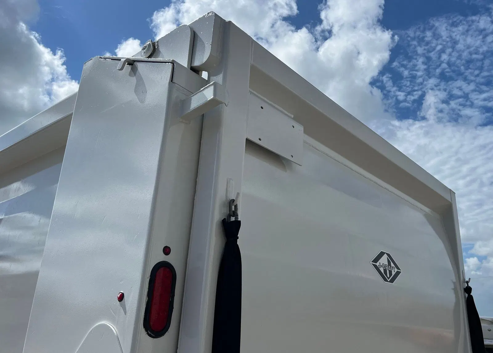2019 Mack Granite