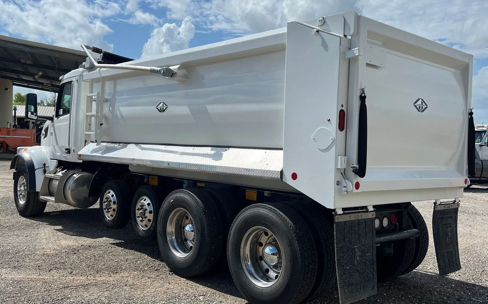 2019 Mack Granite