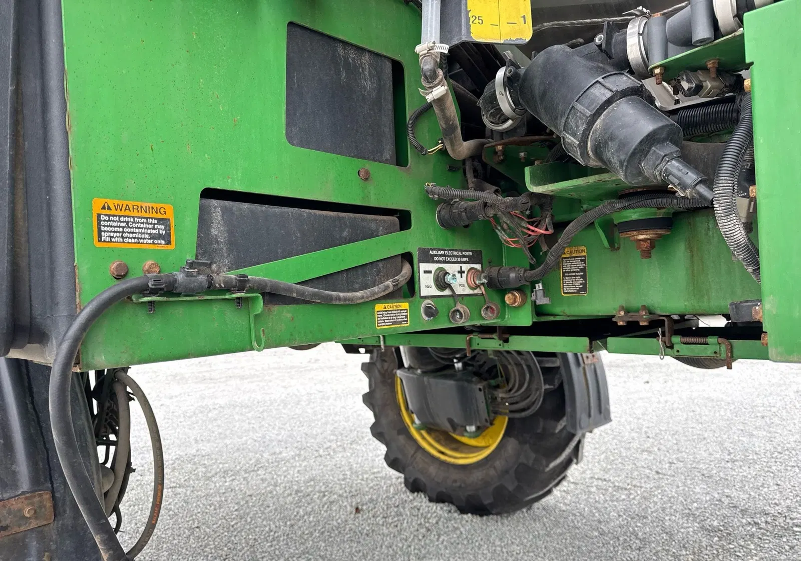 2014 John Deere R4038