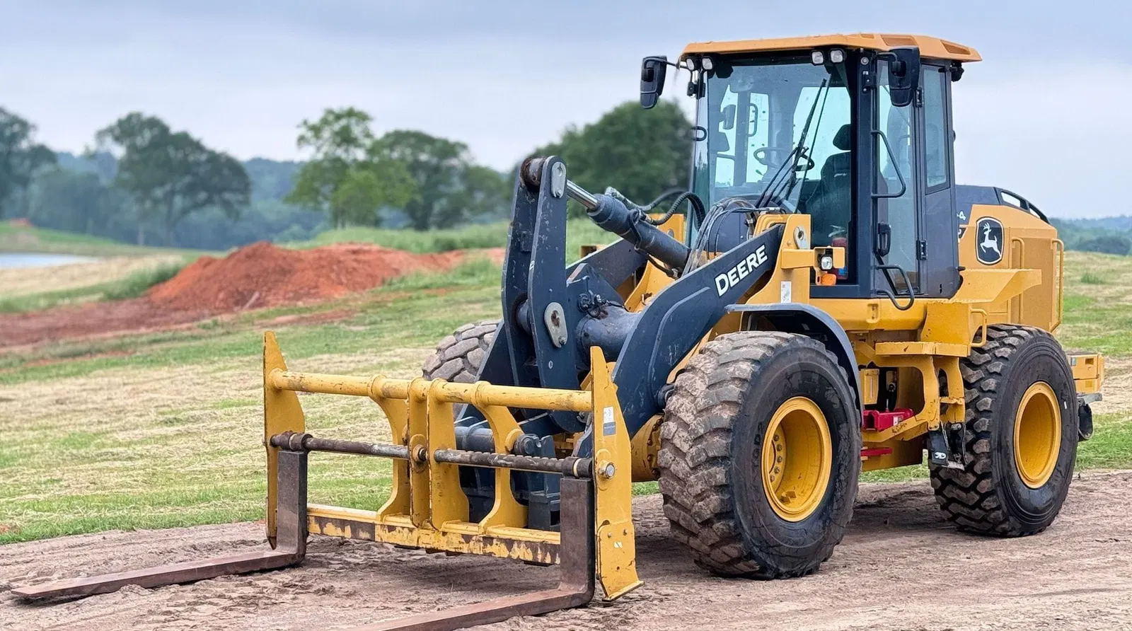 2022 John Deere 544