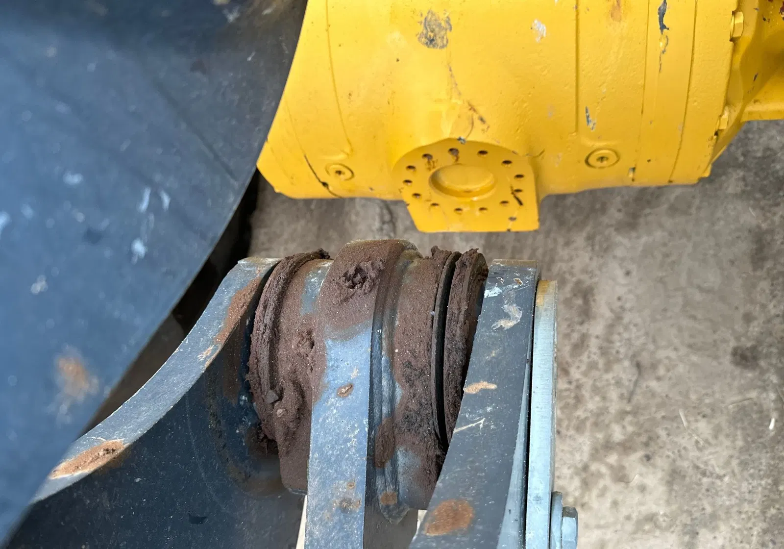 2022 John Deere 544