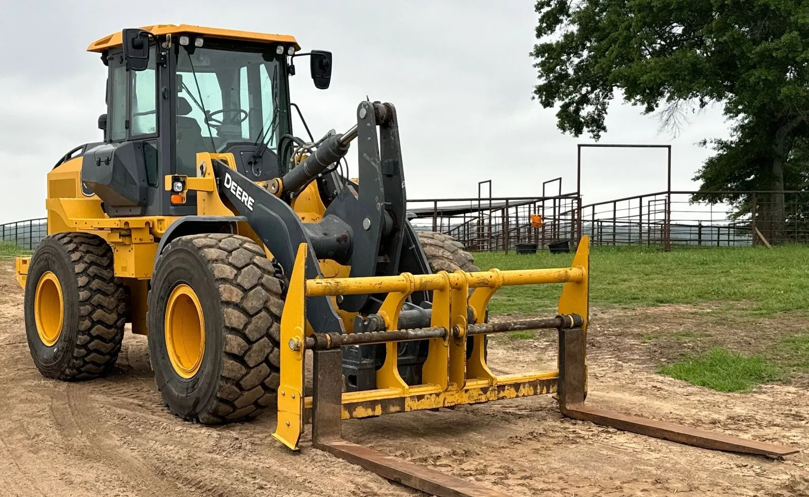 2022 John Deere 544