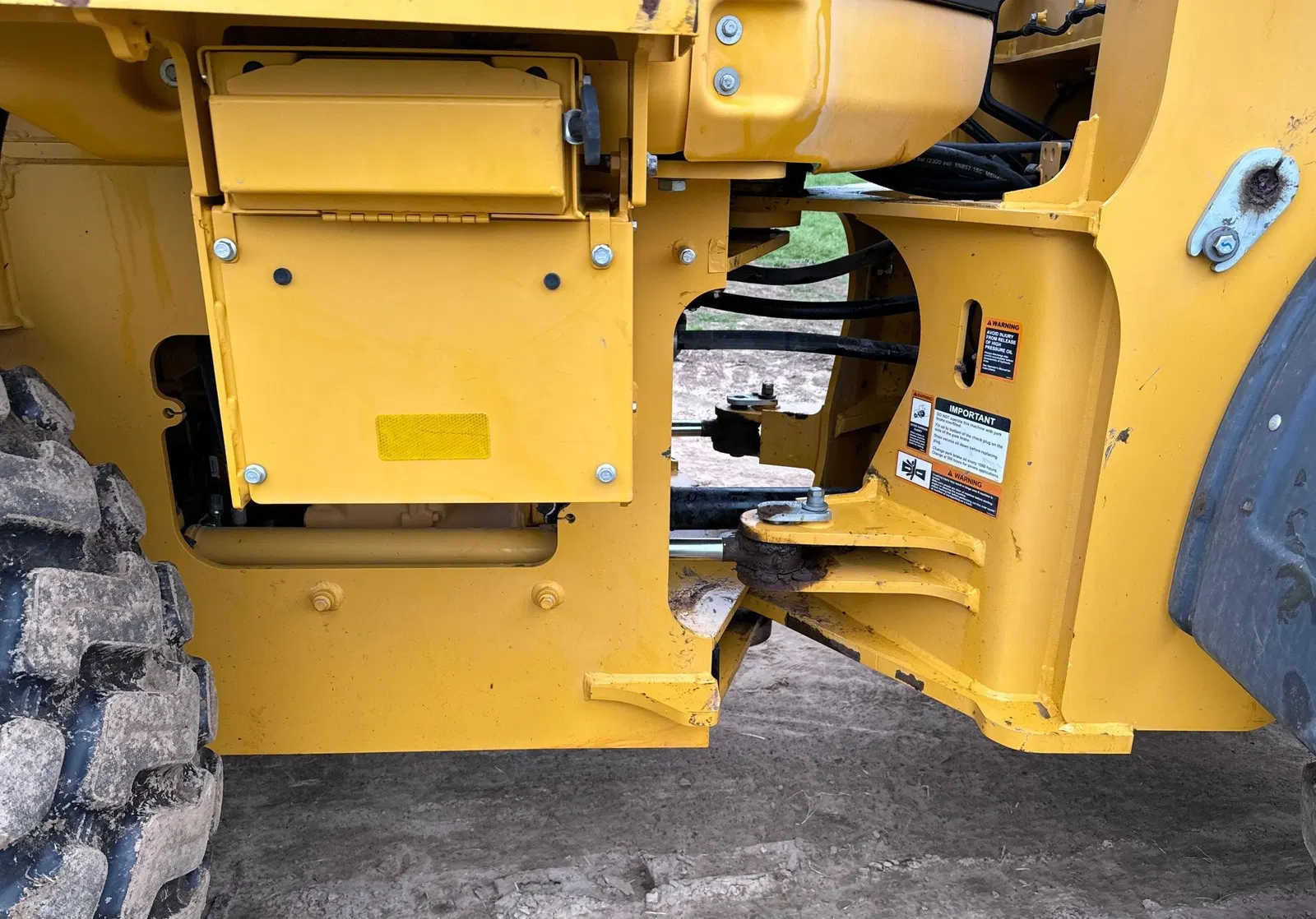 2022 John Deere 544