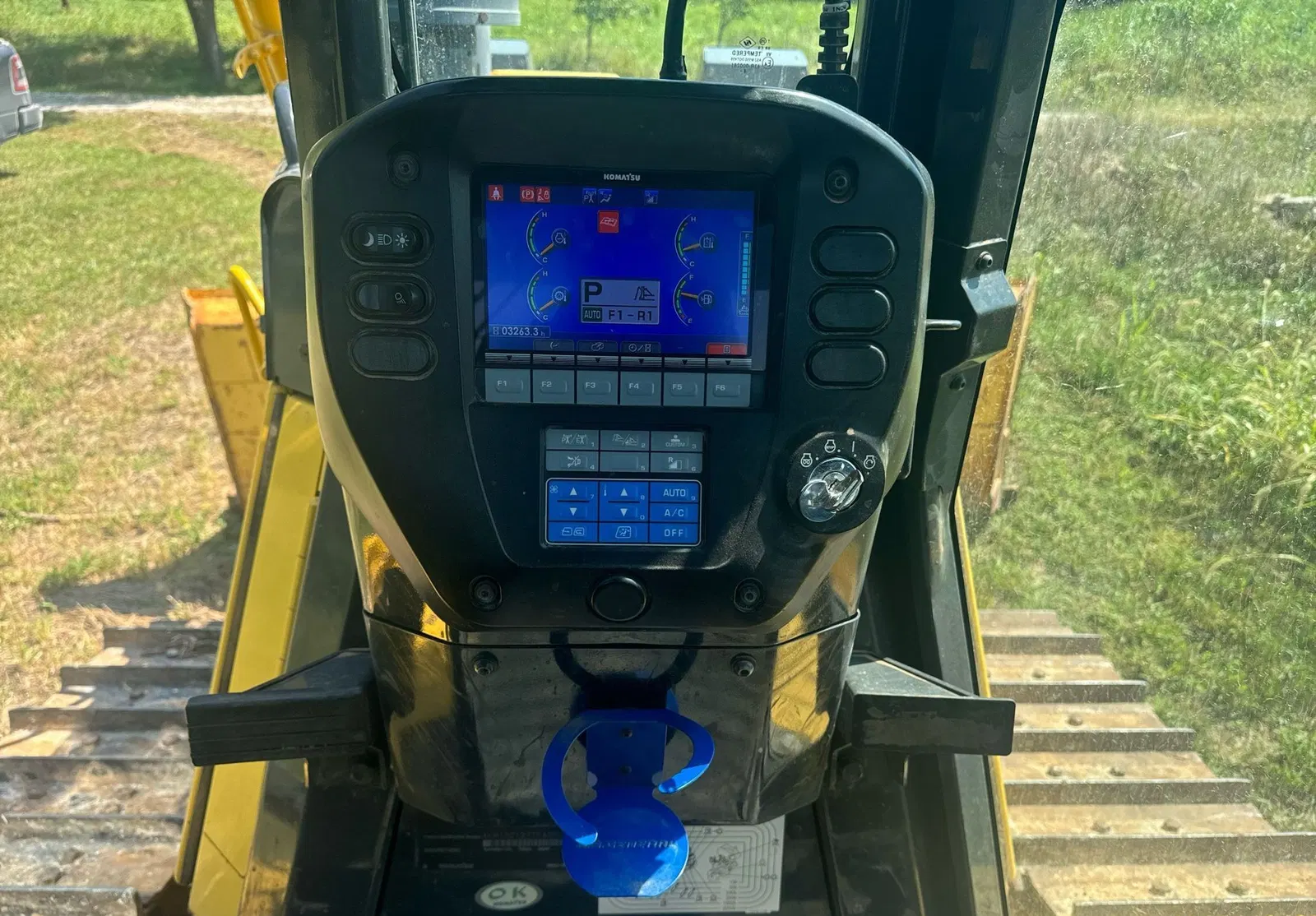 2017 Komatsu D65EX-18