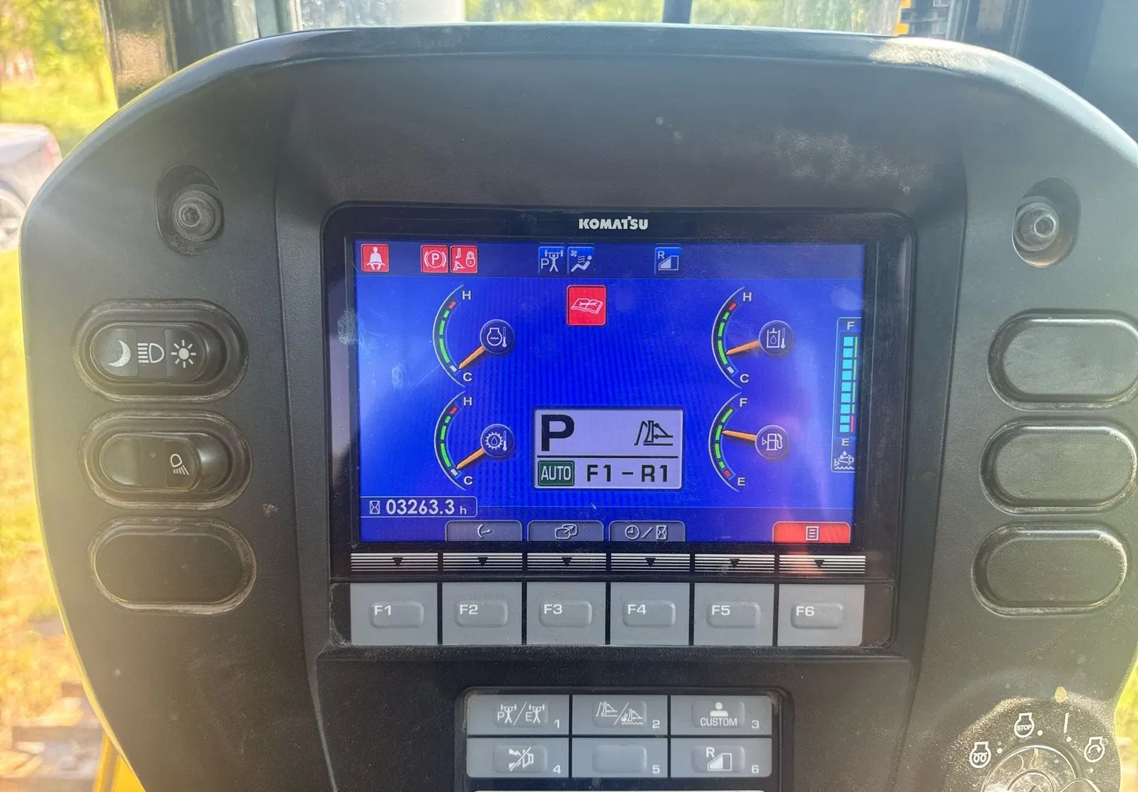 2017 Komatsu D65EX-18