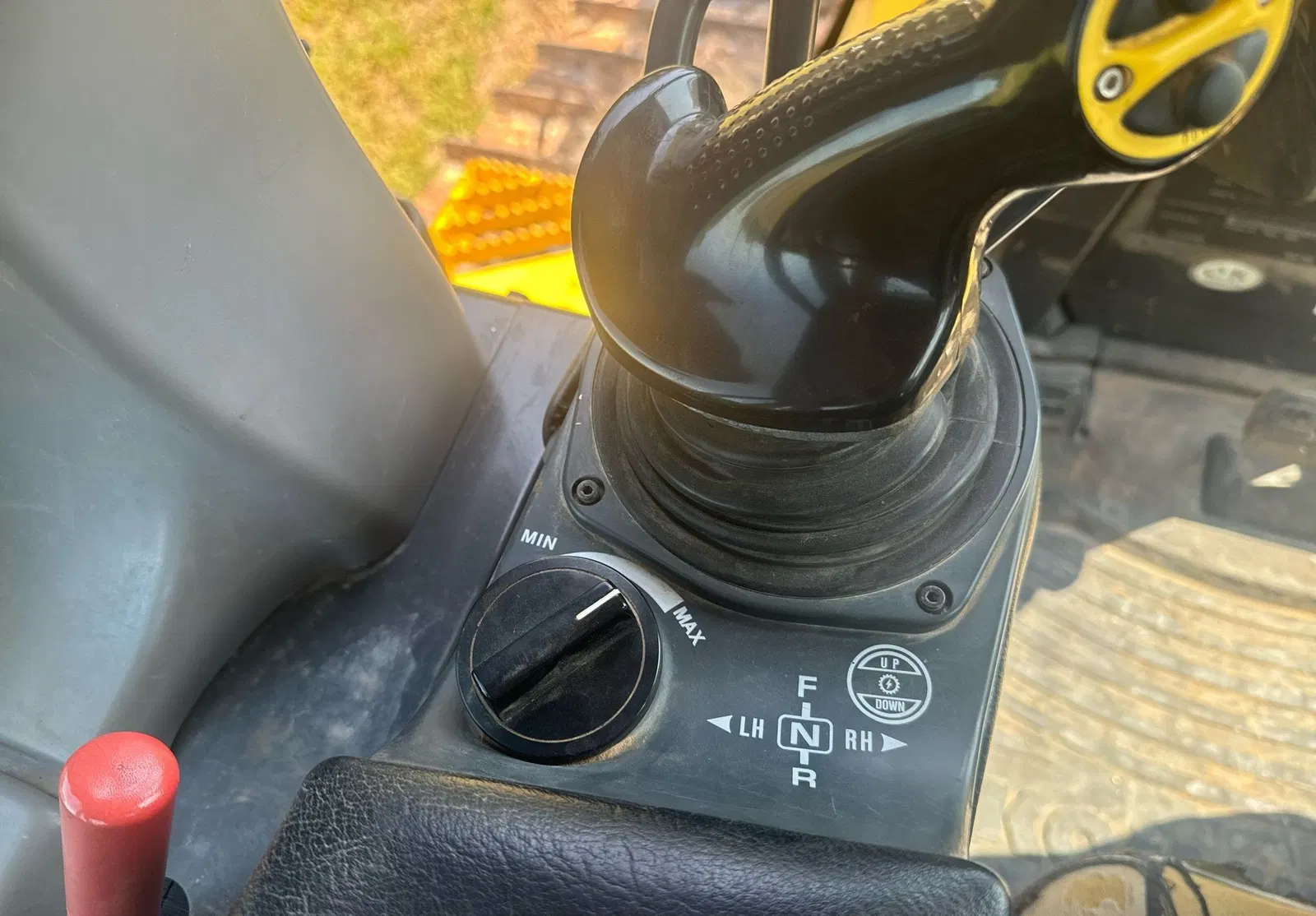 2017 Komatsu D65EX-18