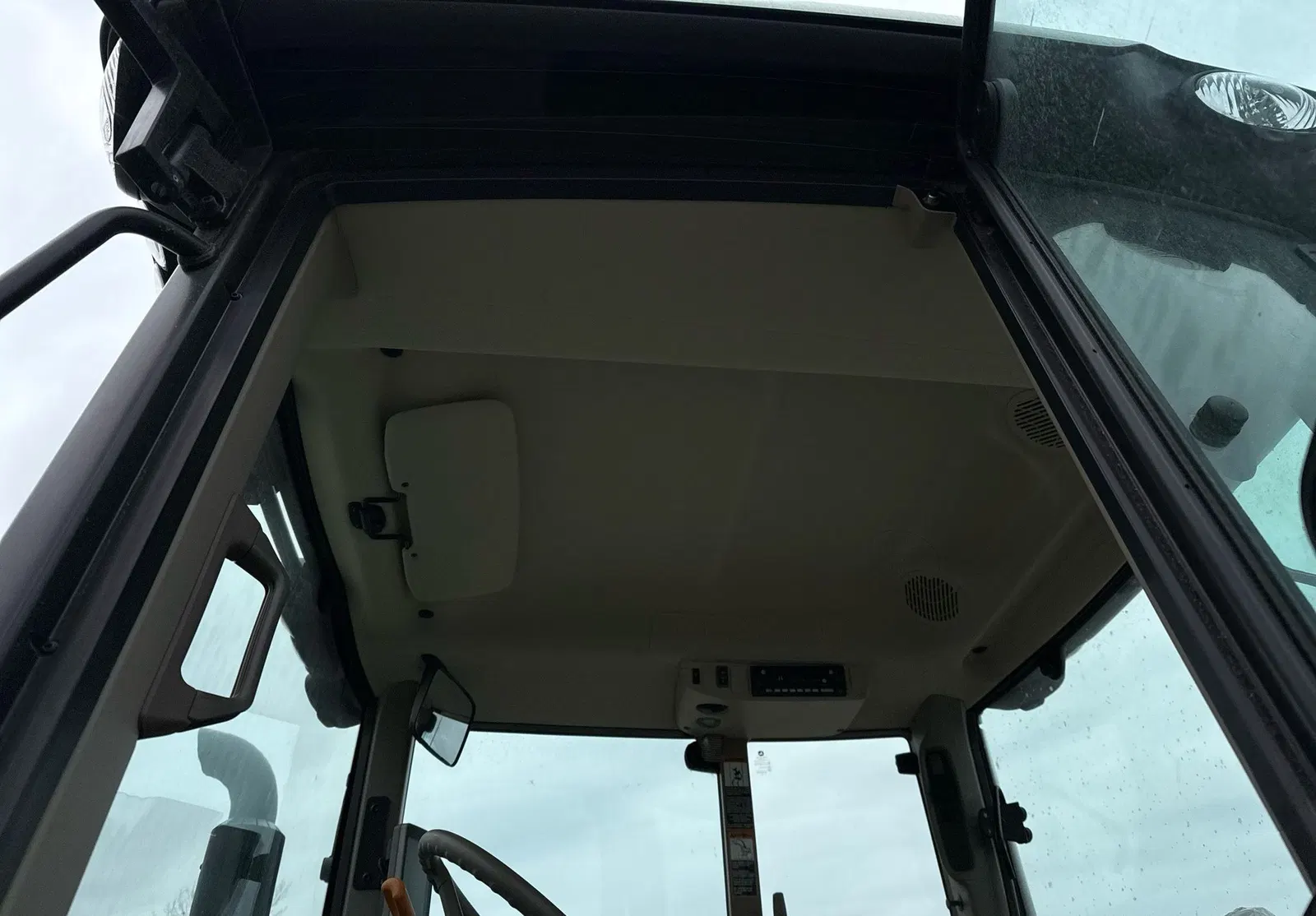 2022 John Deere 6155M