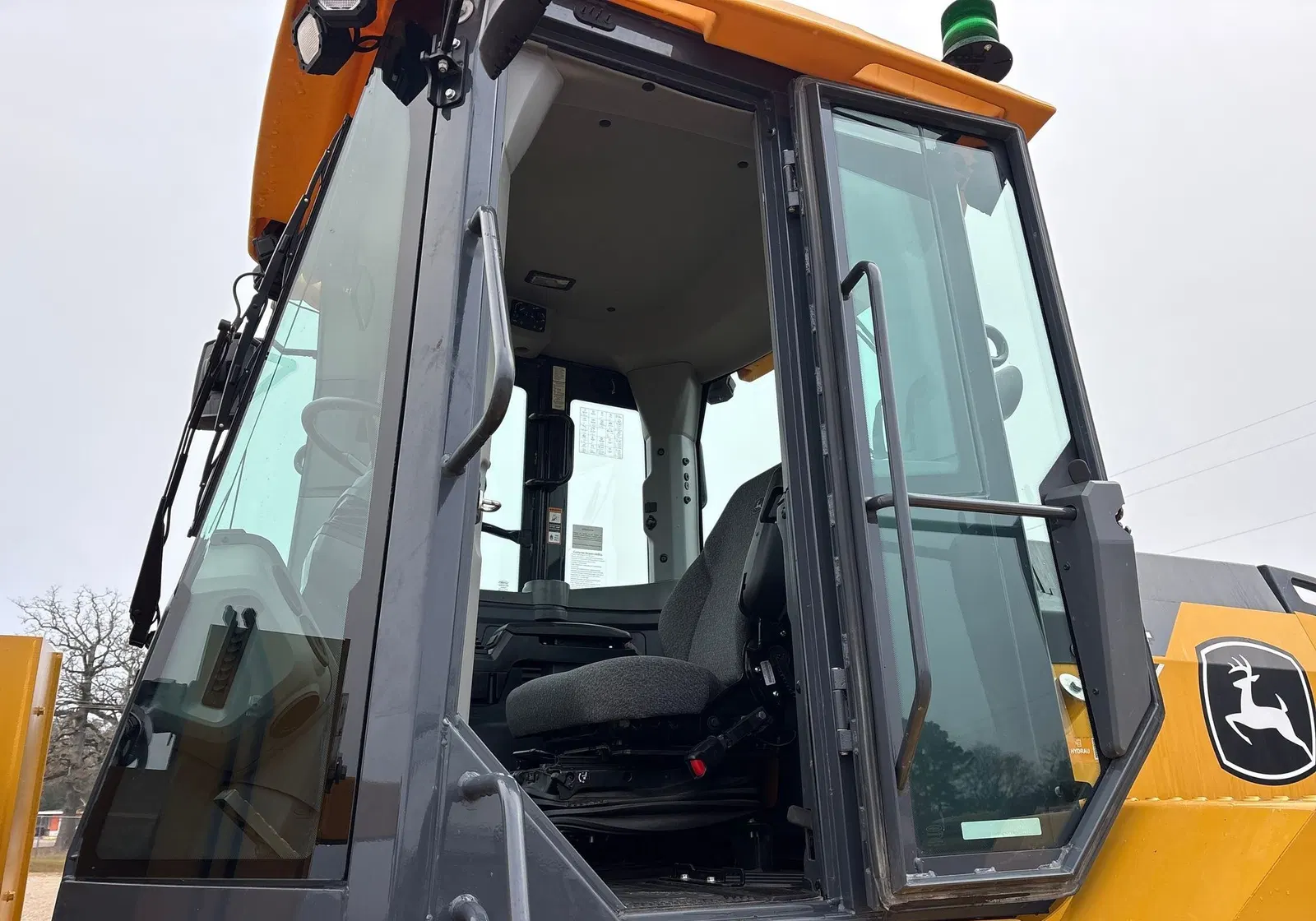 2021 John Deere 524P
