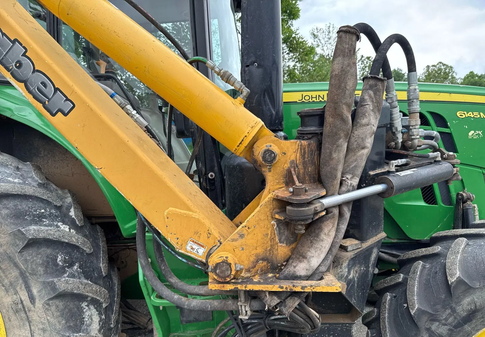 John Deere 6145M
