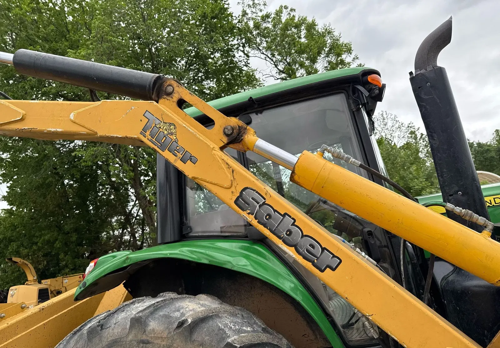 John Deere 6145M
