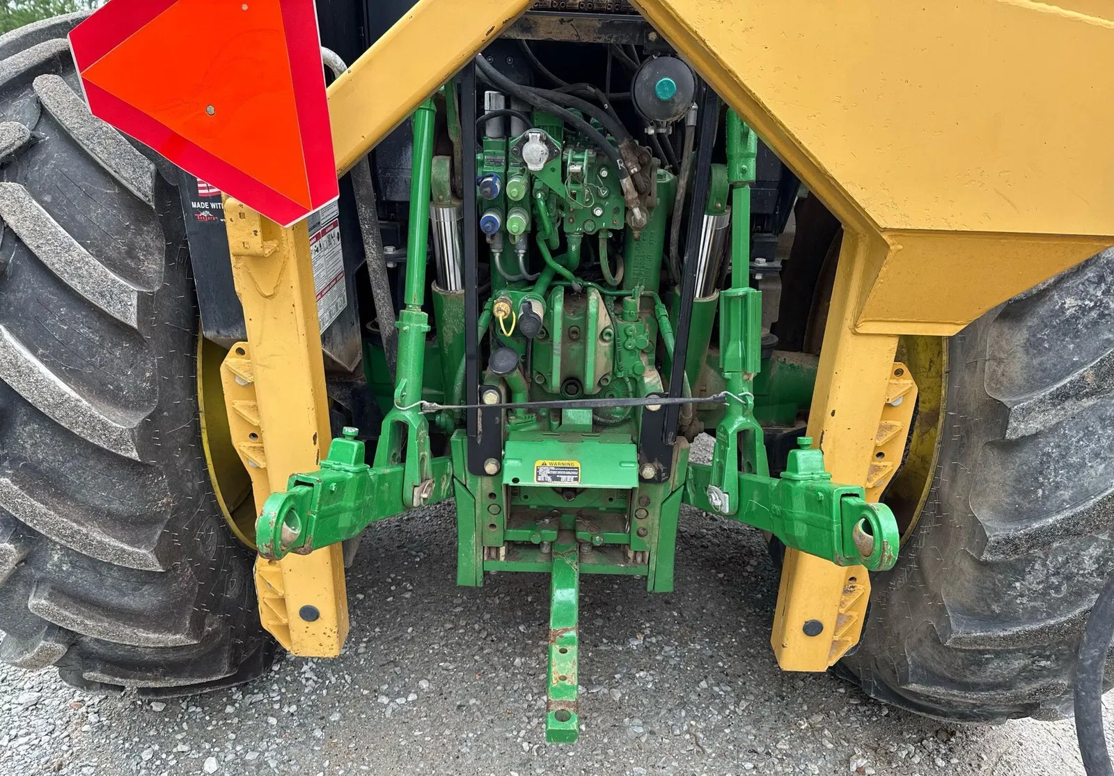 John Deere 6145M