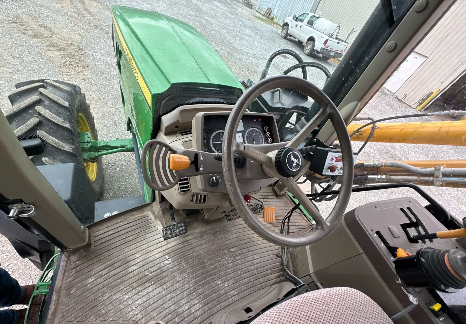 John Deere 6145M