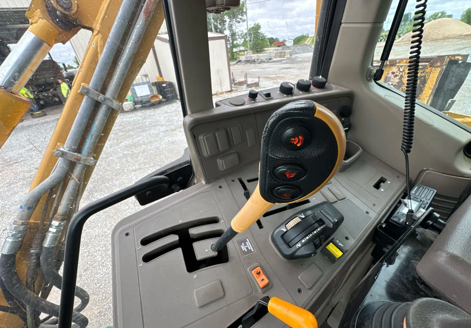 John Deere 6145M