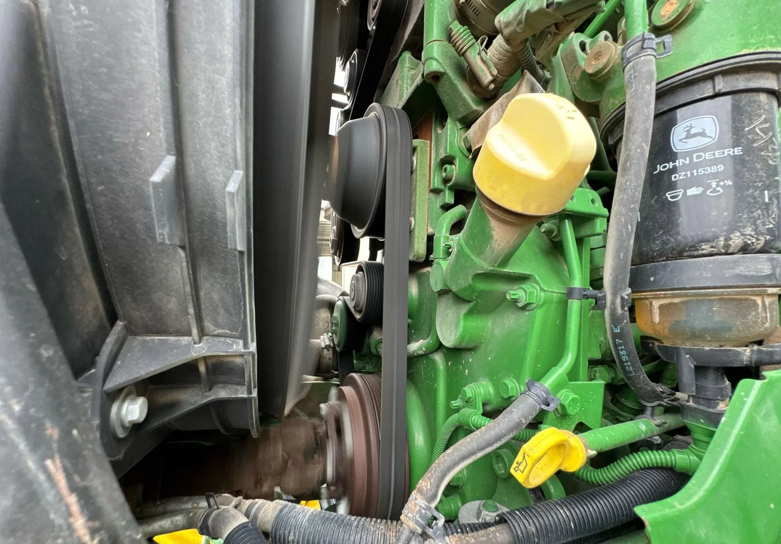 John Deere 6145M