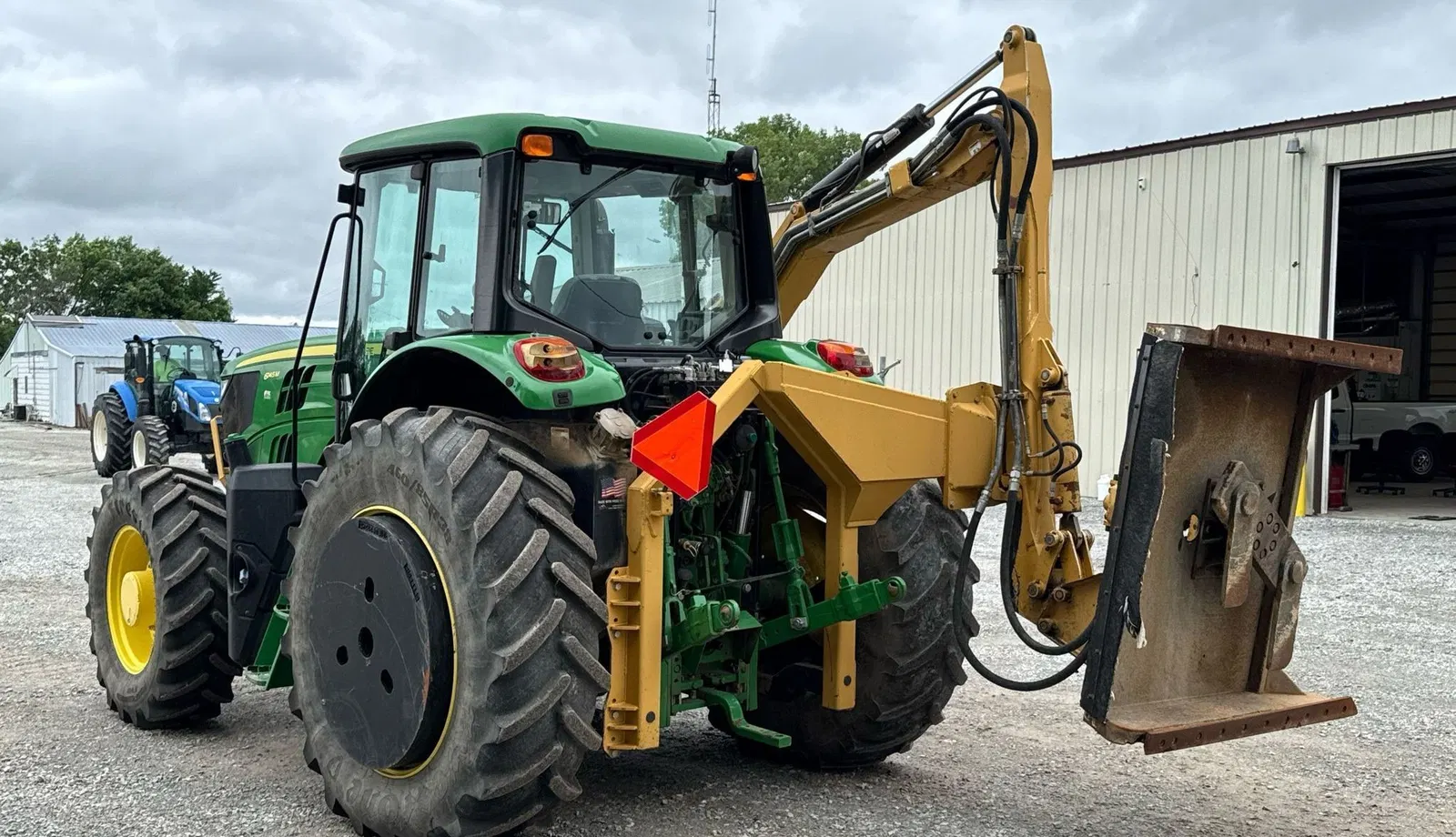 John Deere 6145M