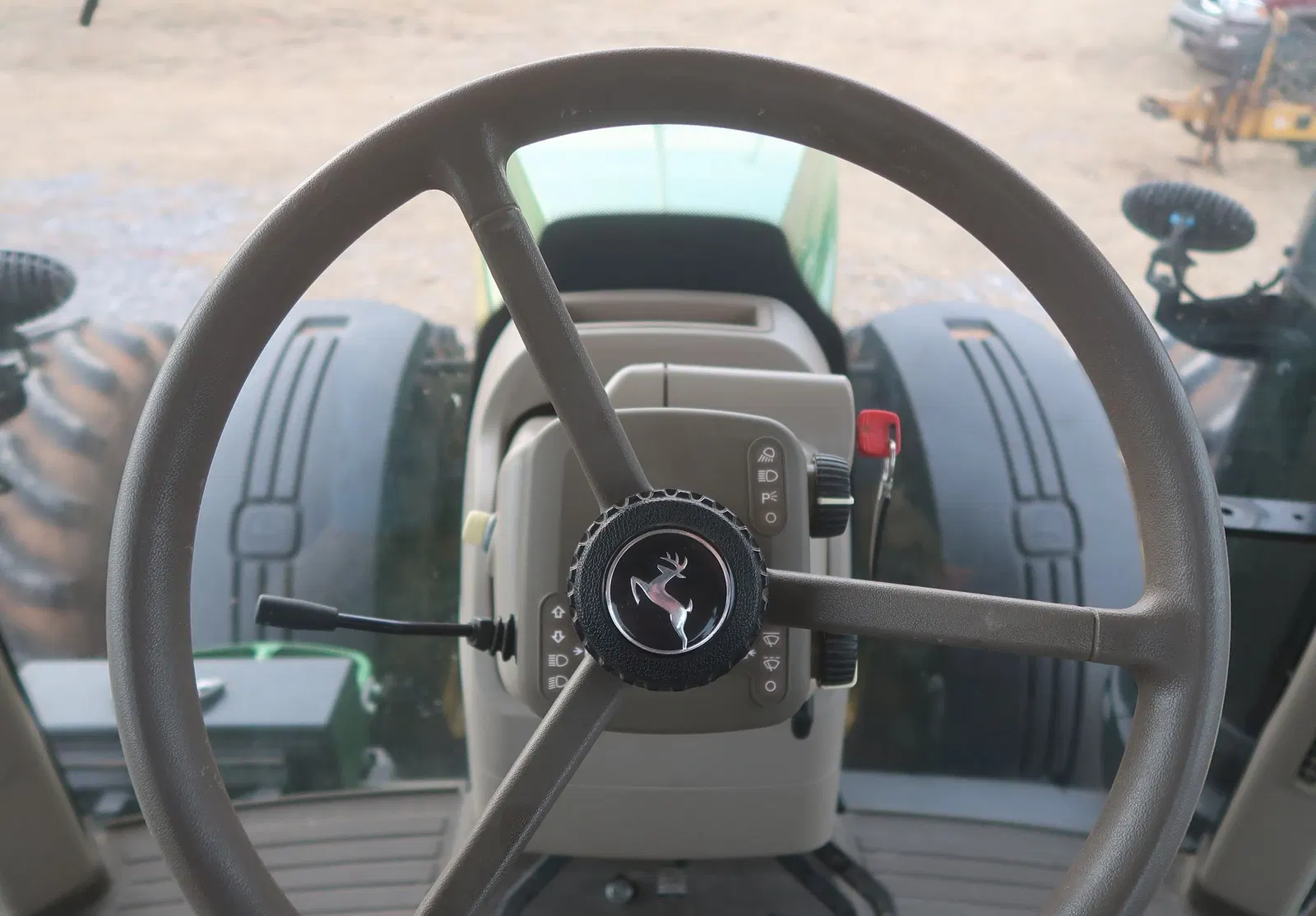 2015 John Deere 8370R