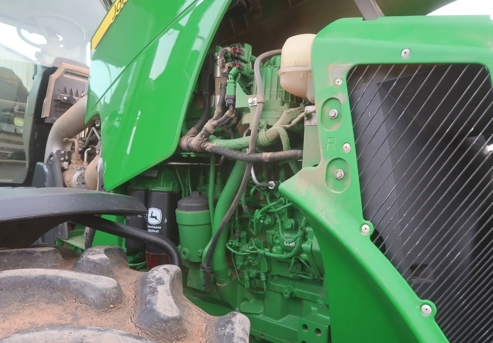 2015 John Deere 8370R