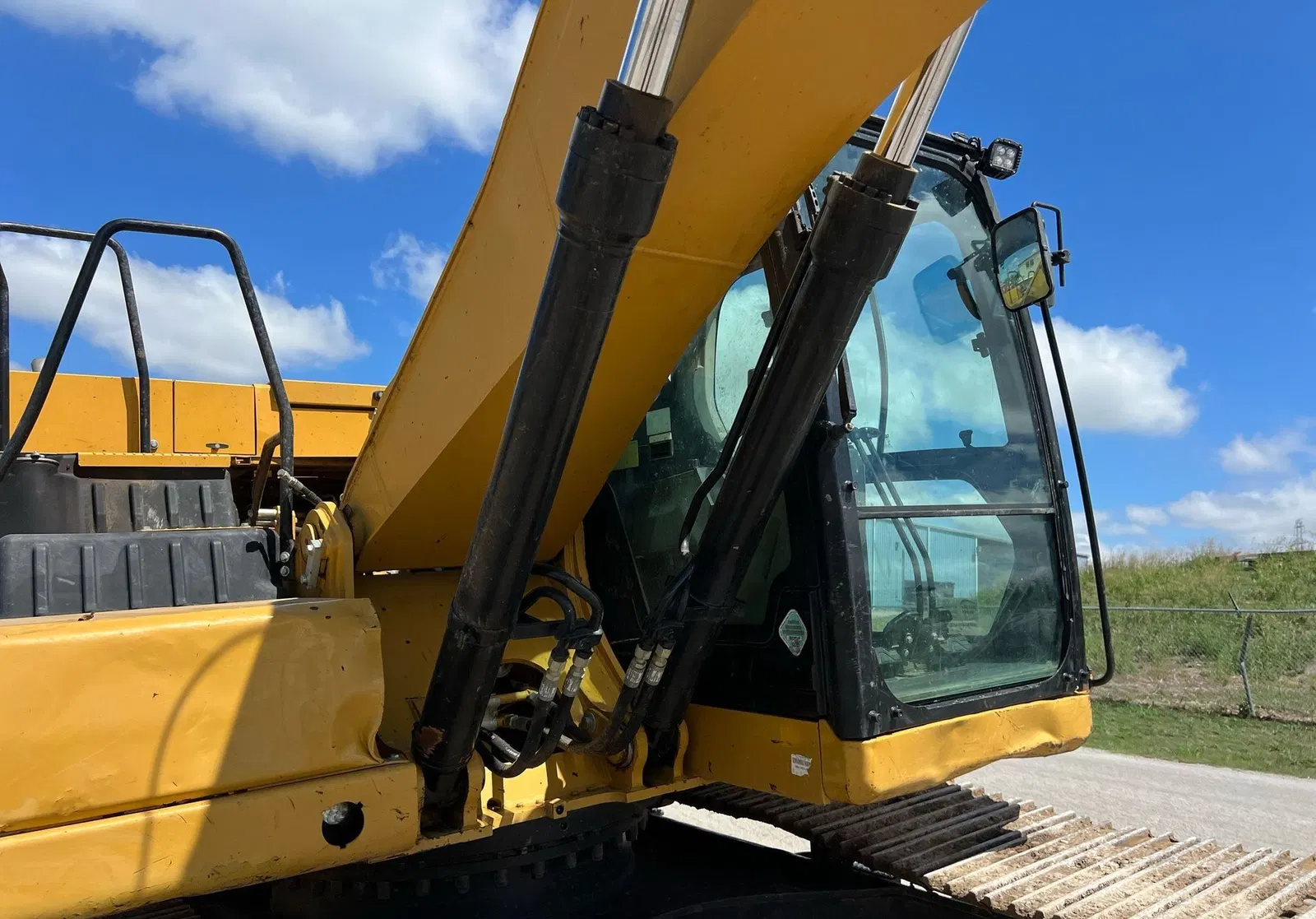 2019 Caterpillar 320