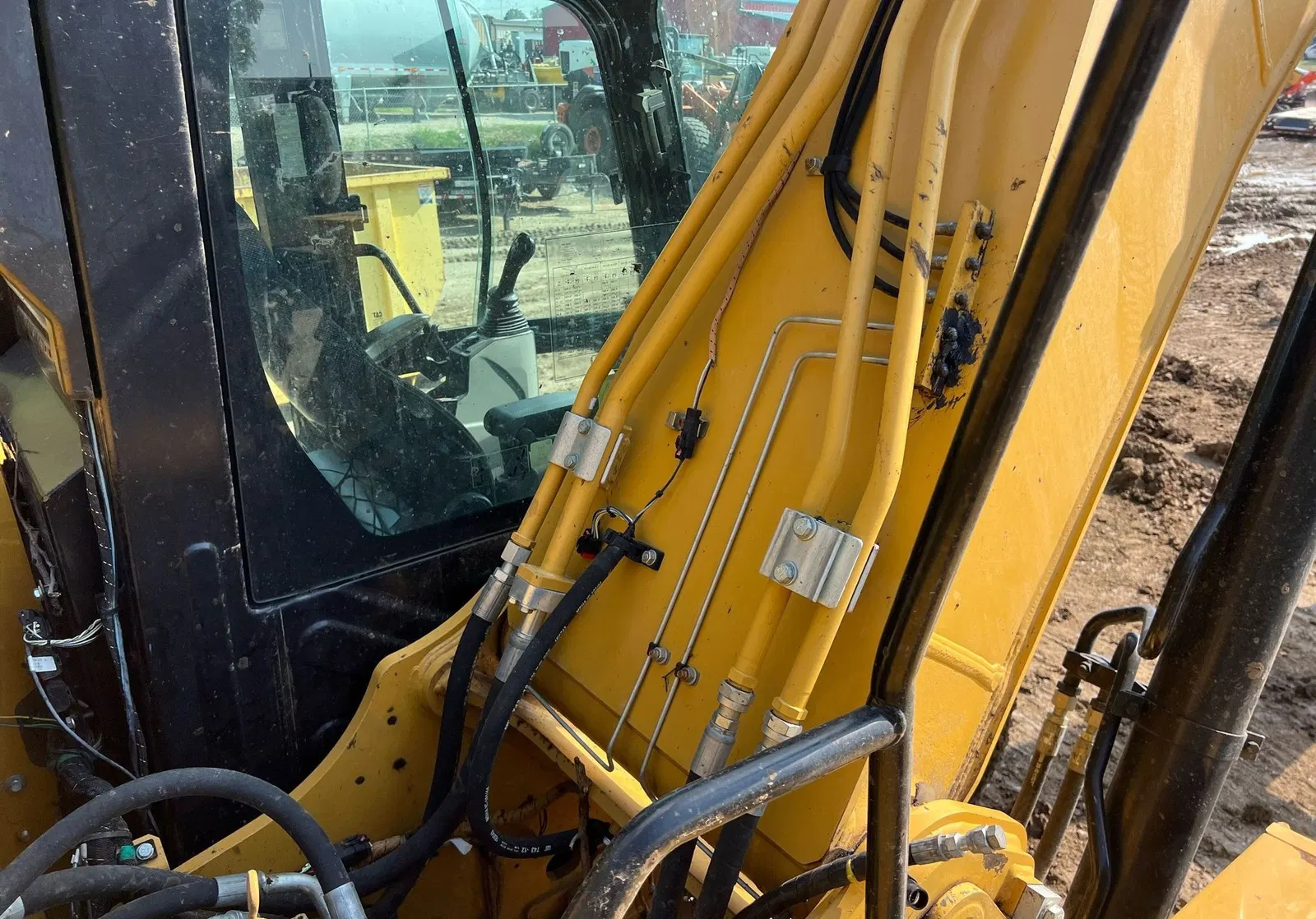 2019 Caterpillar 320